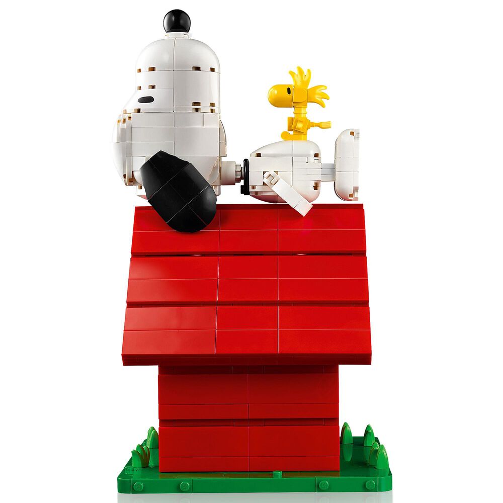 LEGO Ideas Peanuts Snoopy's Doghouse Building Set, , large