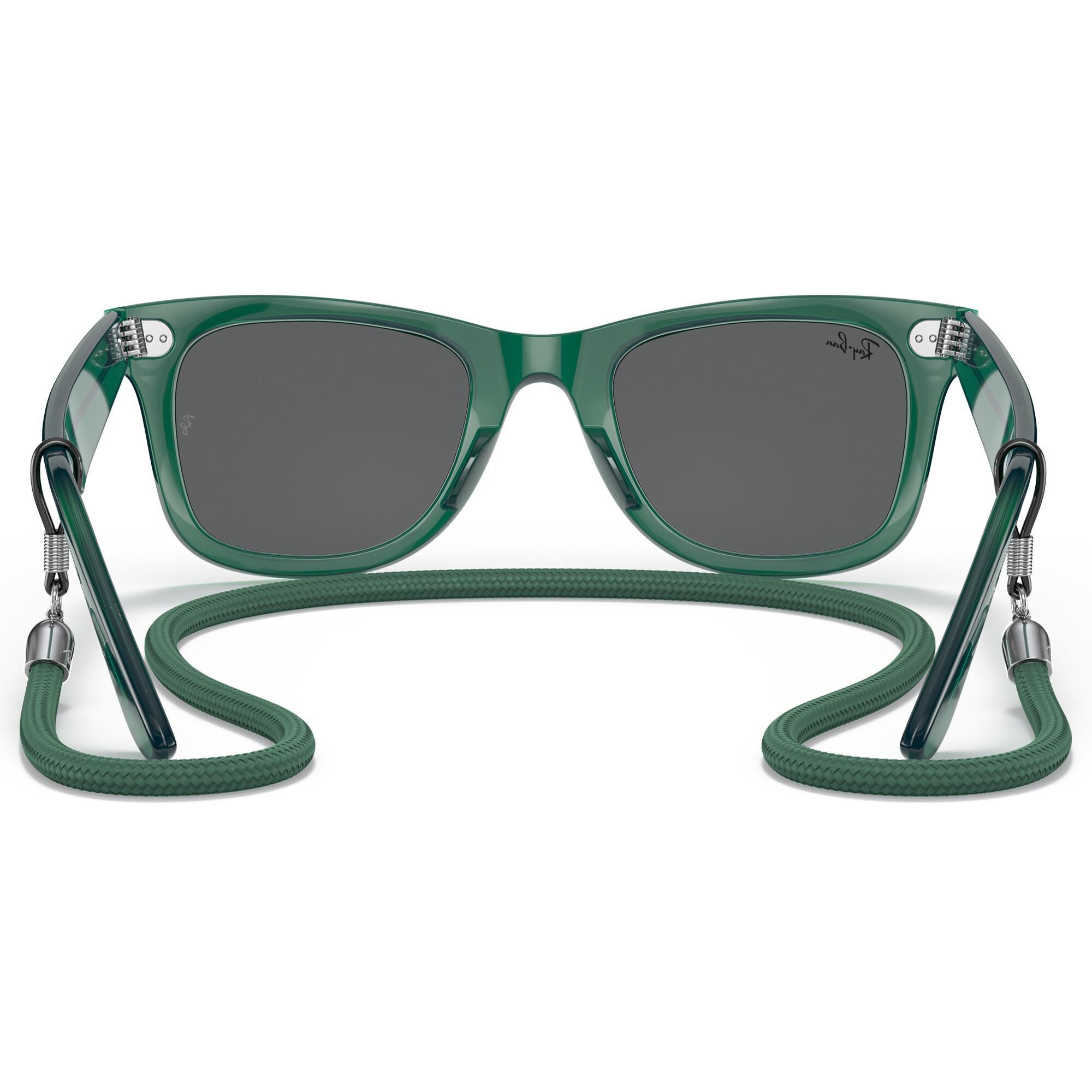 Wayfarer green store