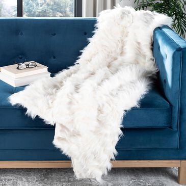 Safavieh 50" x 60" Throw in White, , large