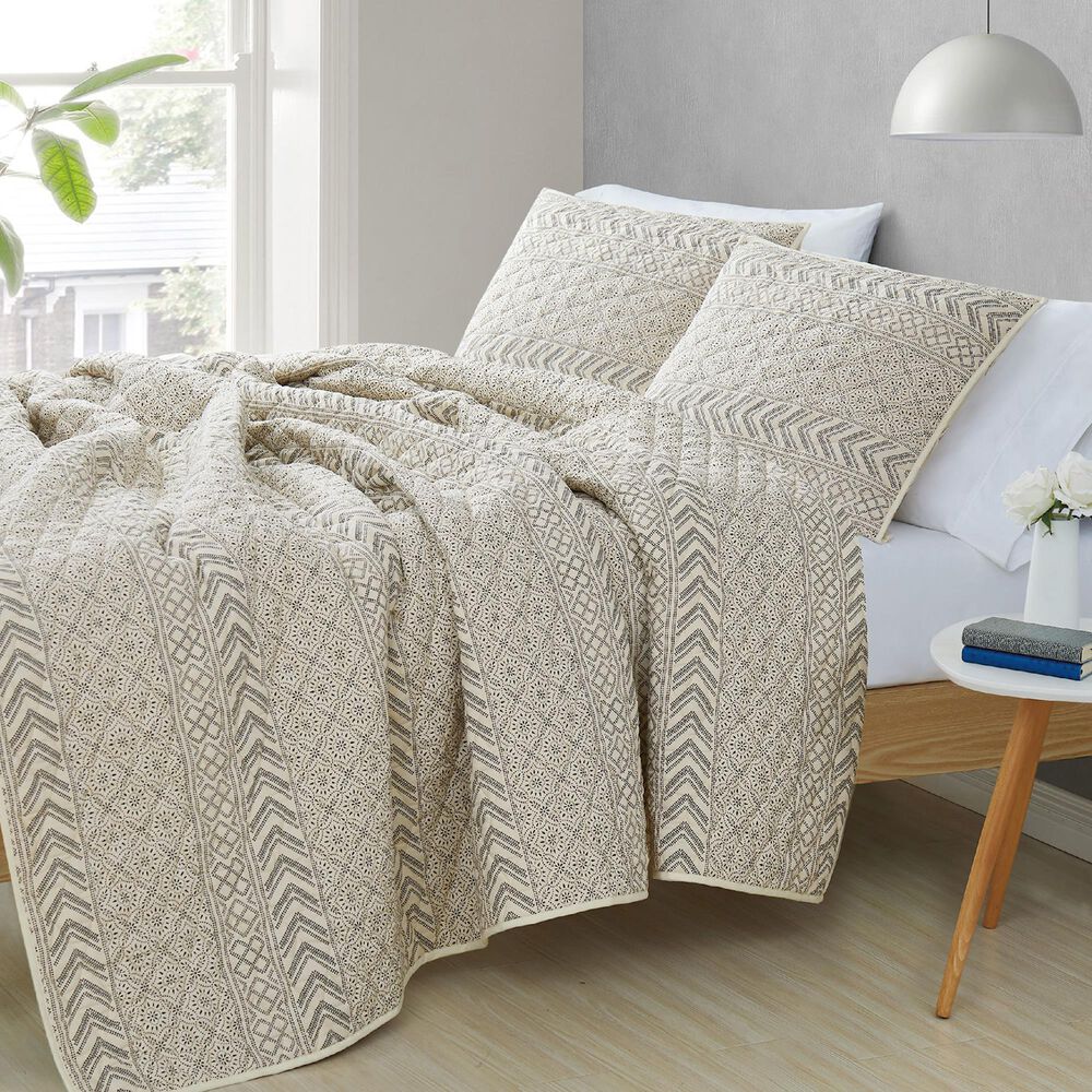 Pem America Chase 3-Piece King Quilt Set in Cream and Black, , large