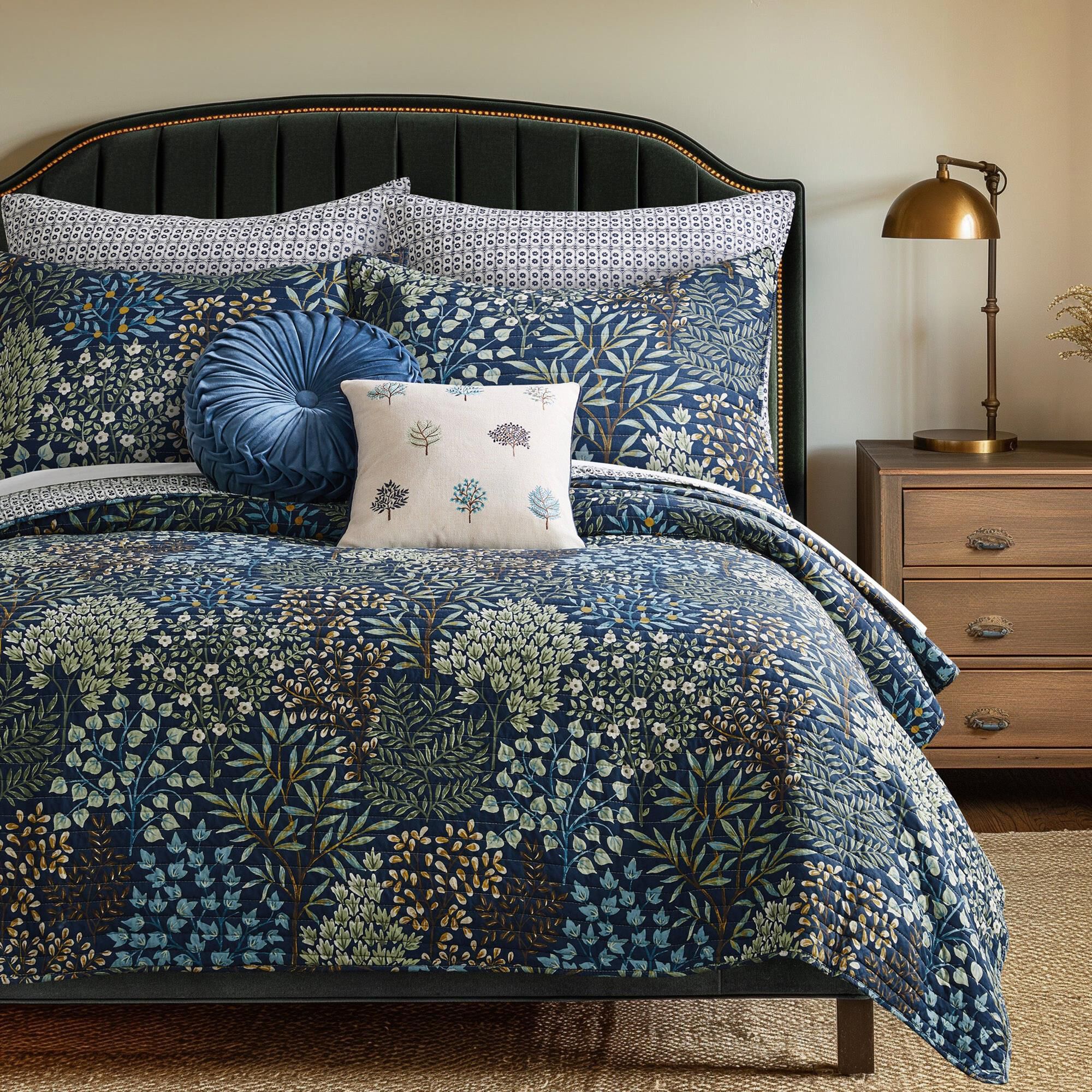 Levtex English Forest 3-Piece Full/Queen Quilt Set in Navy