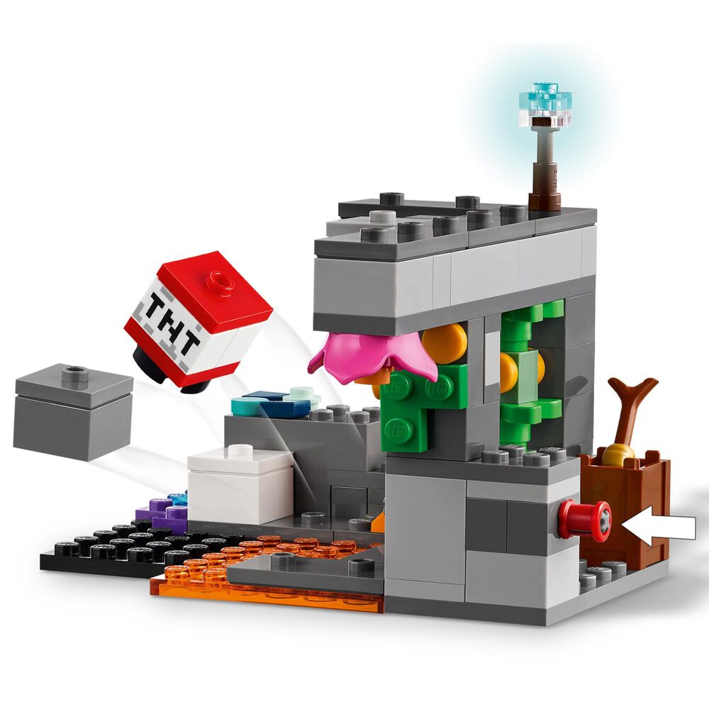 LEGO Minecraft The Warden Encounter Building Set, , large