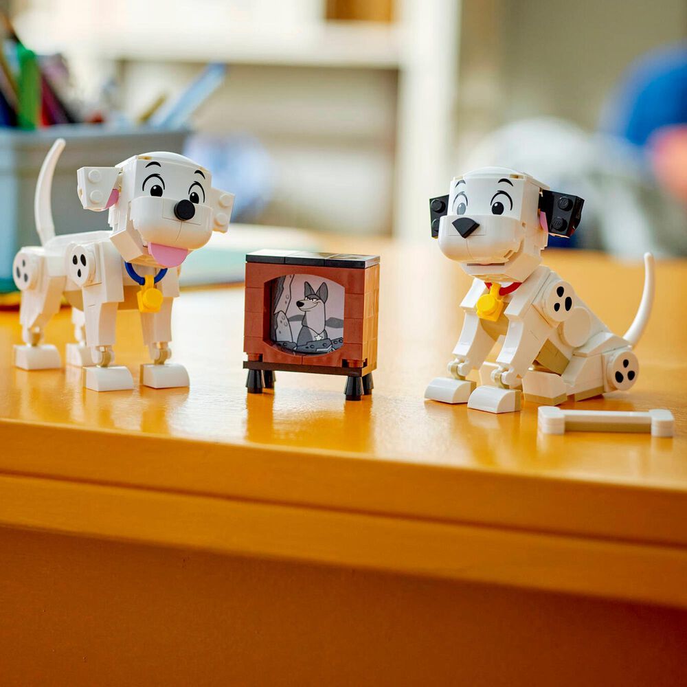 LEGO Lucky and Penny 101 Dalmatians Puppies Building Set, , large