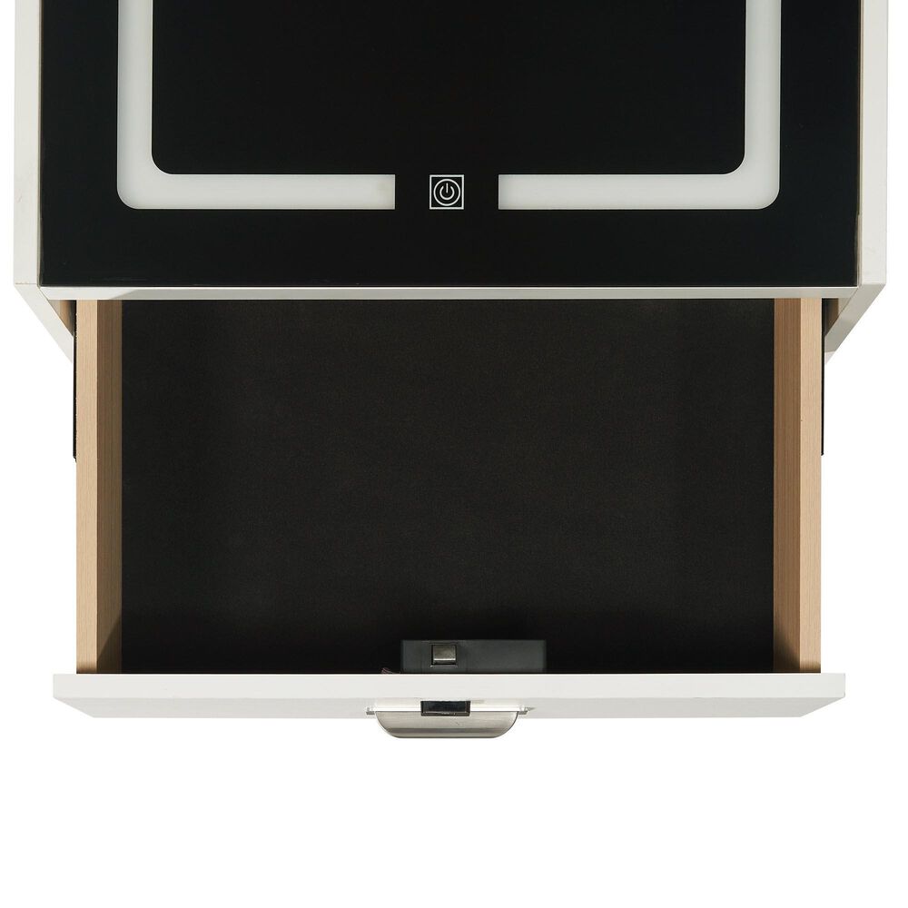 Mayberry Hill Rio 3-Drawer Nightstand in White, , large