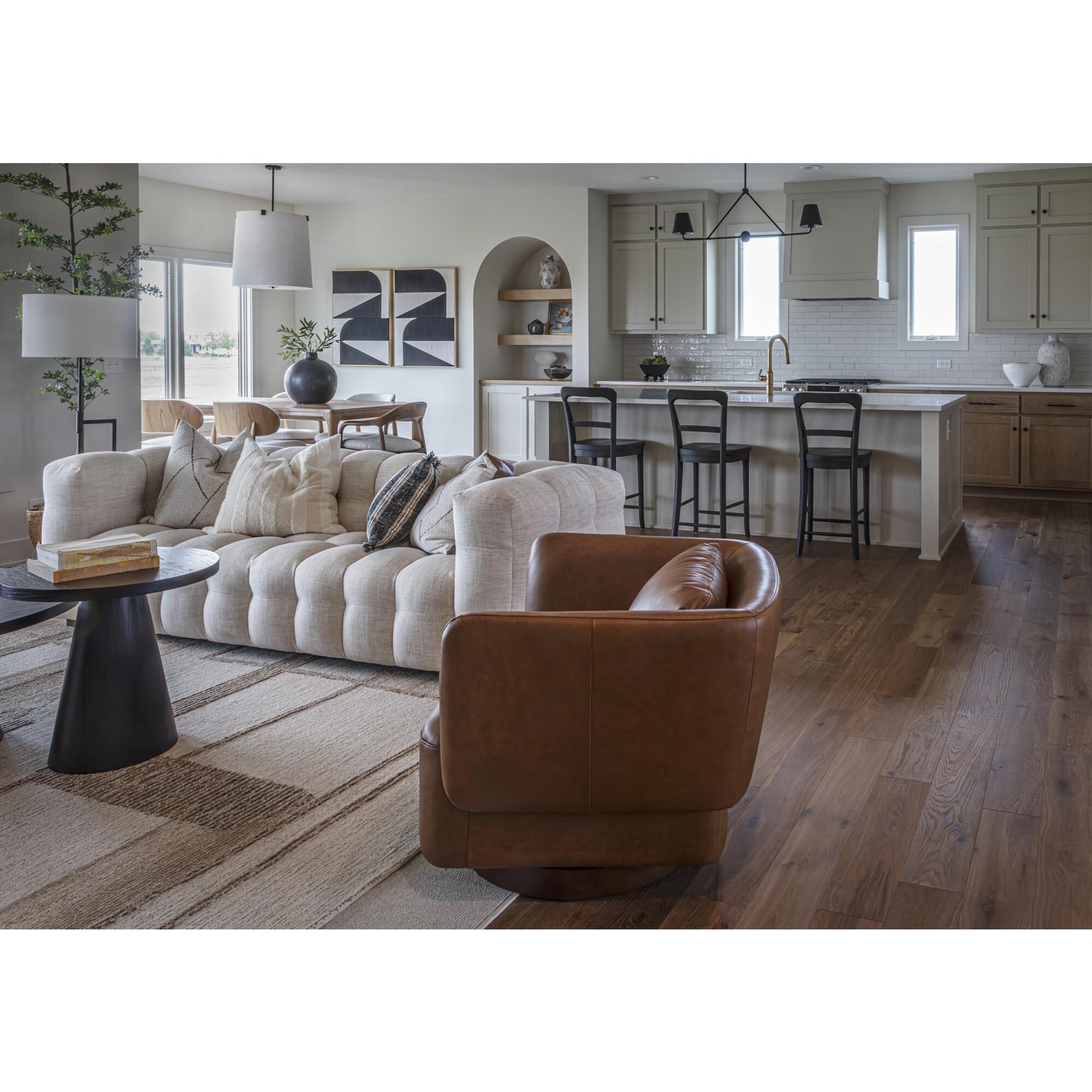 Interlochen Leather Swivel Chair in Saddle