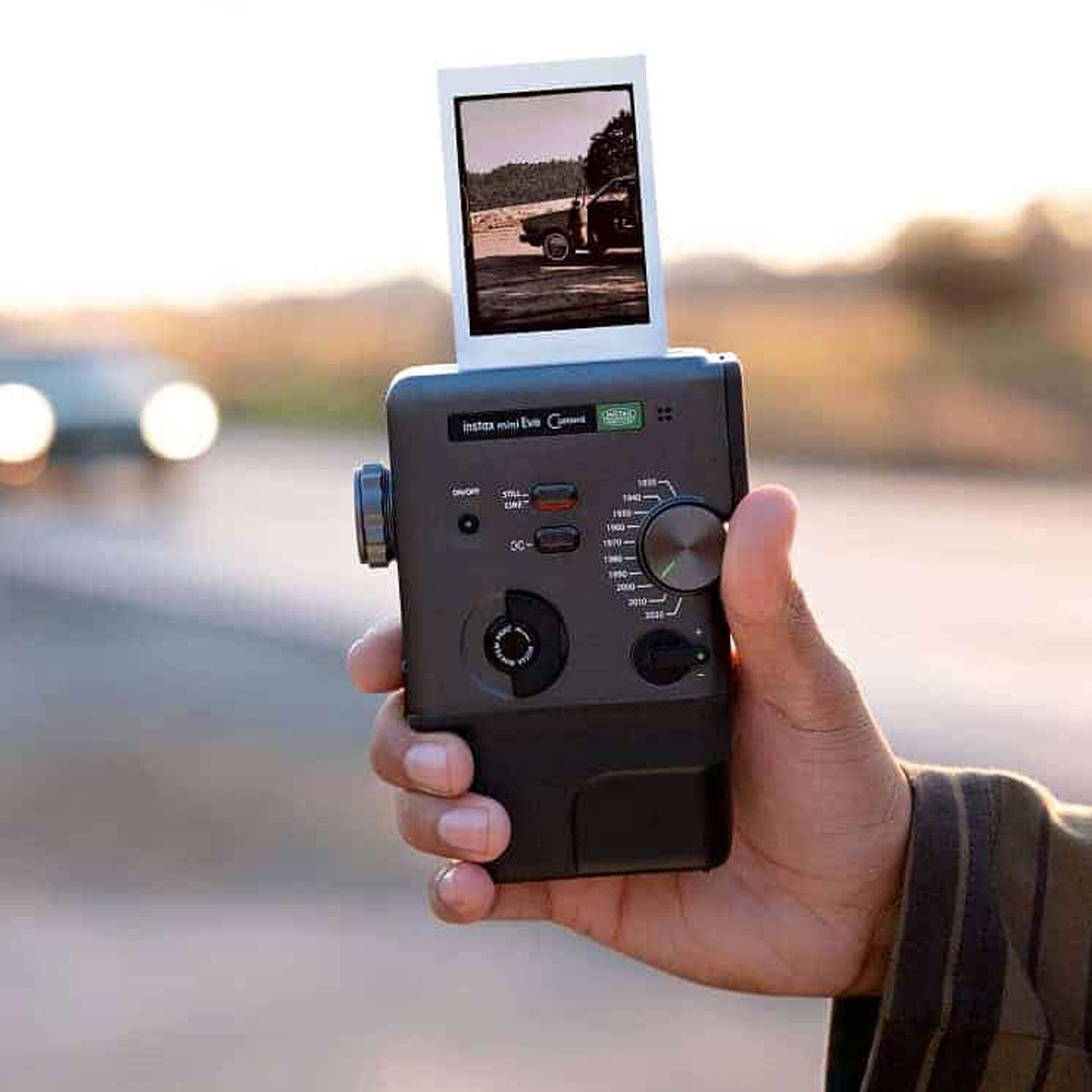 Fujifilm Instax Mini Evo Cinema Instant Camera in Black