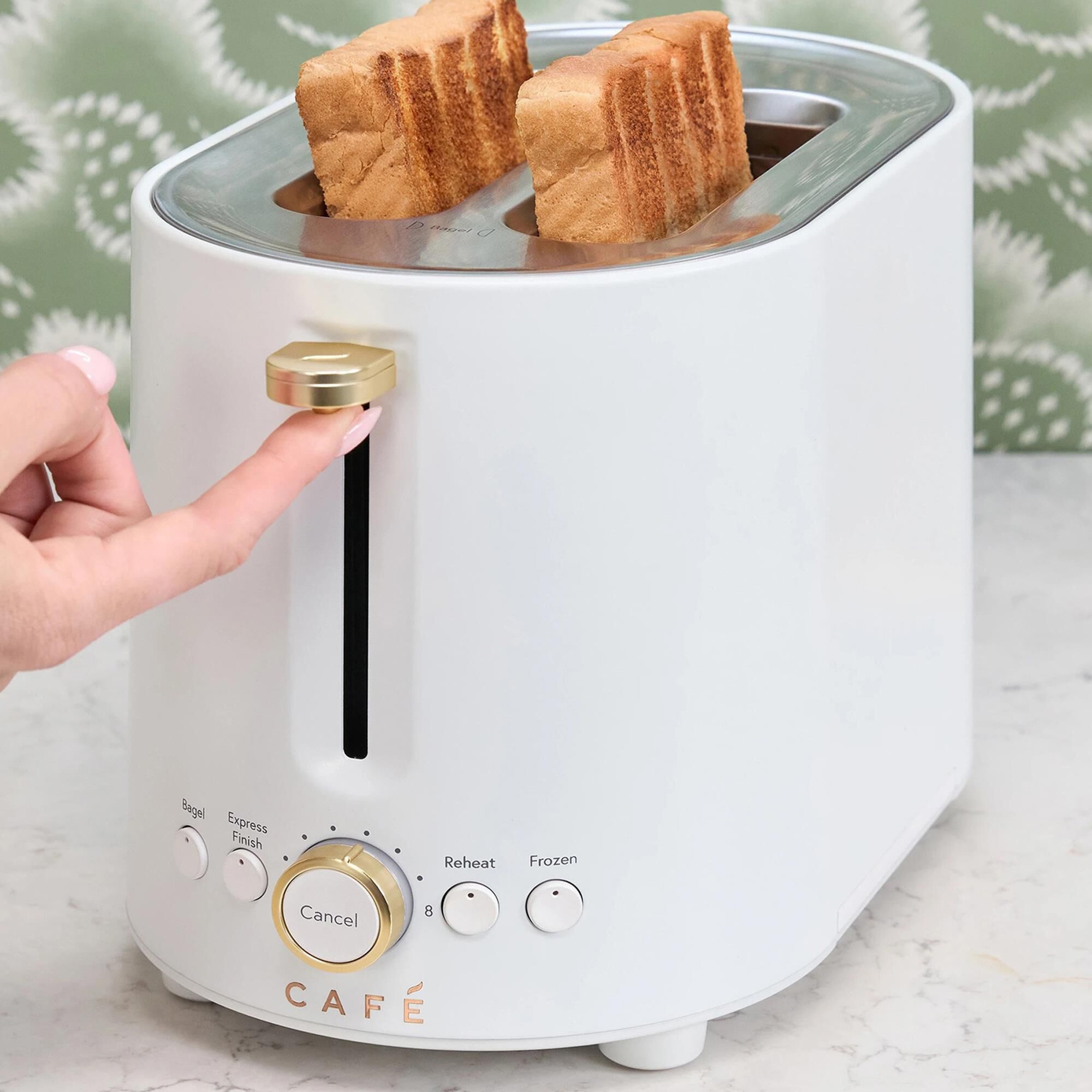 Cafe 2-Slice Express Toaster in Matte White