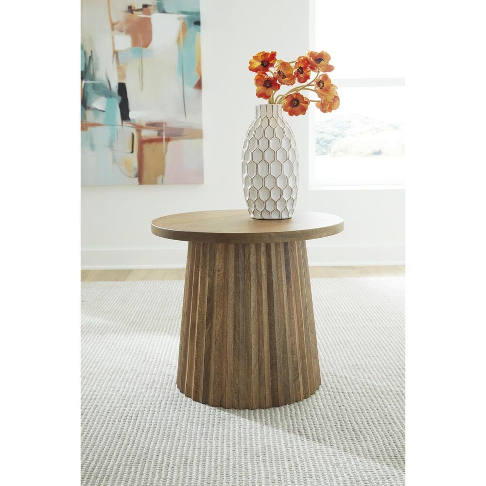 37B Ceilby Accent End Table in Natural, , large