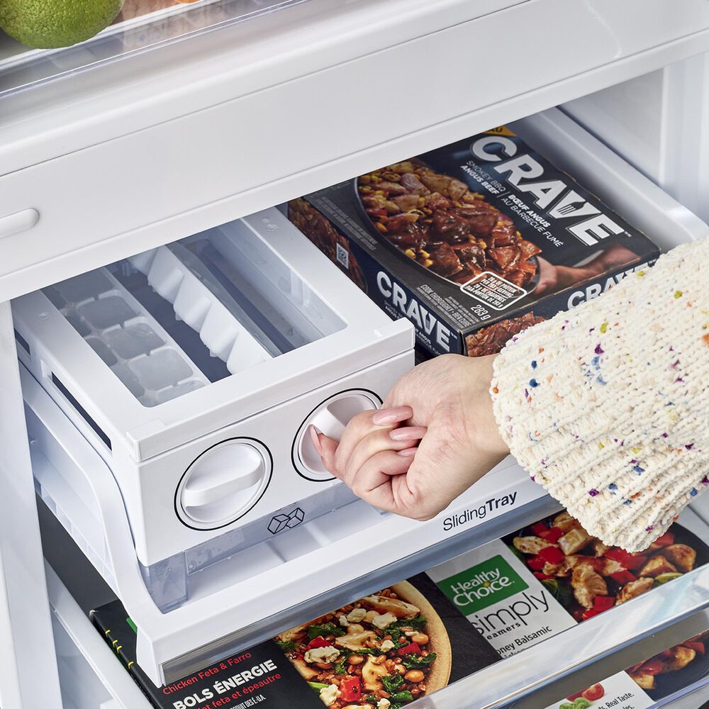Unique Appliances Classic Retro 12 Cu. Ft. Bottom Freezer Regfrigerator In Matte Black, , large
