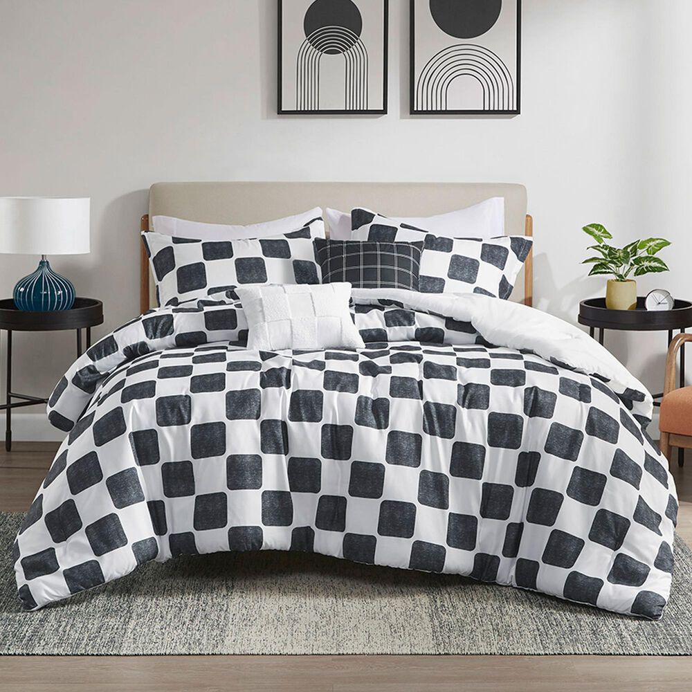 Hampton Park Miley 5-Piece Full/Queen Comforter Set in Black and White, , large