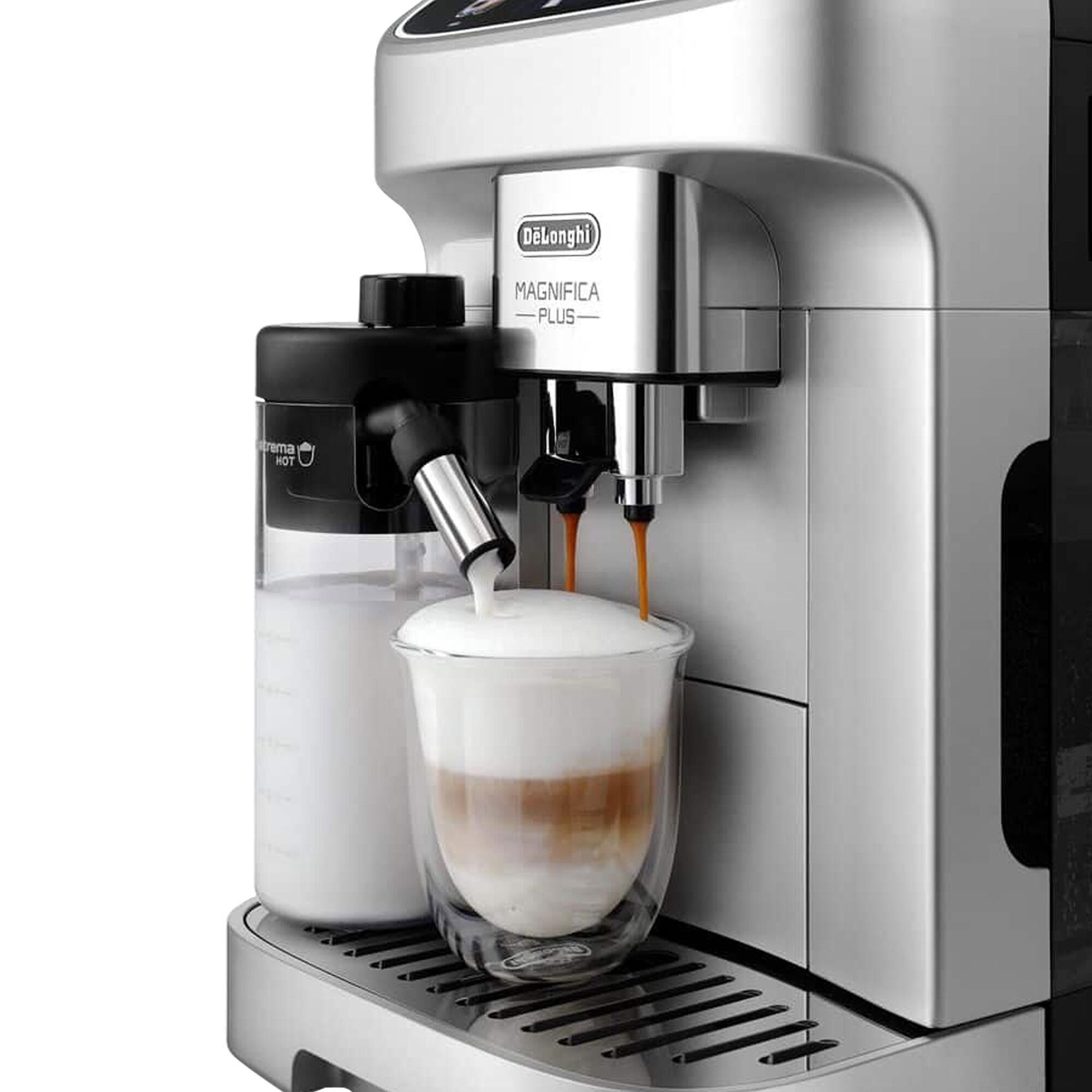 DeLonghi Magnifica Plus 60 Oz Automatic Espresso Machine in Silver