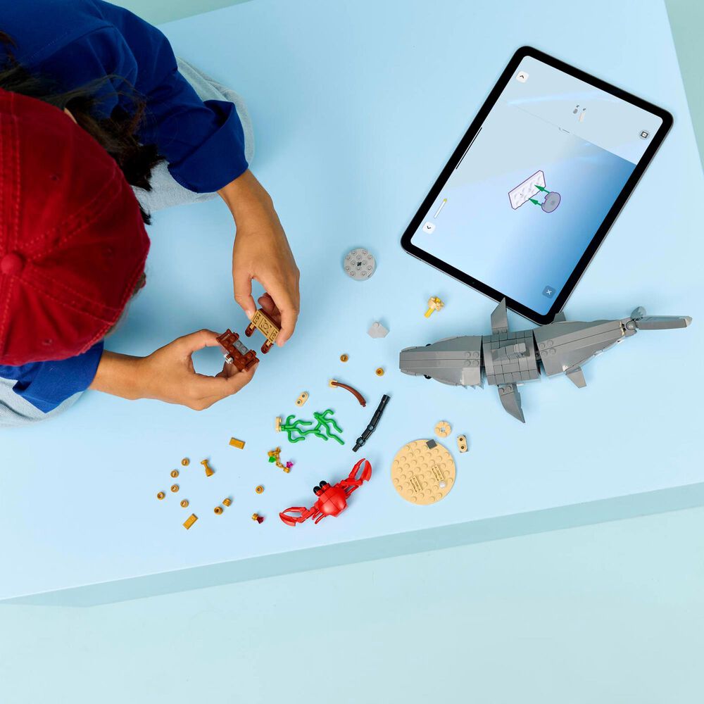 LEGO Creator Fierce Shark with a Treasure Chest Building Set, , large