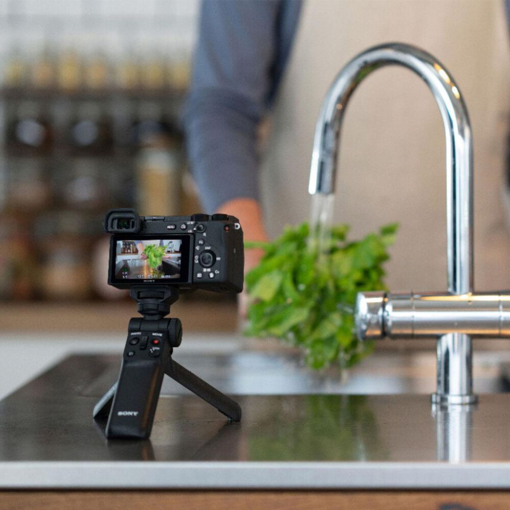 Sony Shooting Grip with Wireless Remote Commander in Black, , large