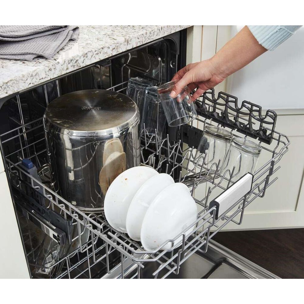 Maytag 24" BuiltIn Pocket Handle Dishwasher with 50 Decibel in