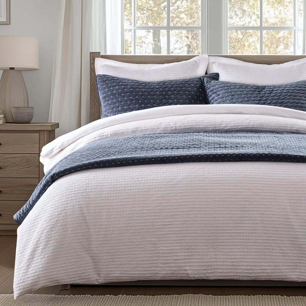 Levtex Velvet Stitch 3-Piece King/California King Reversible Quilt Set in Navy, , large