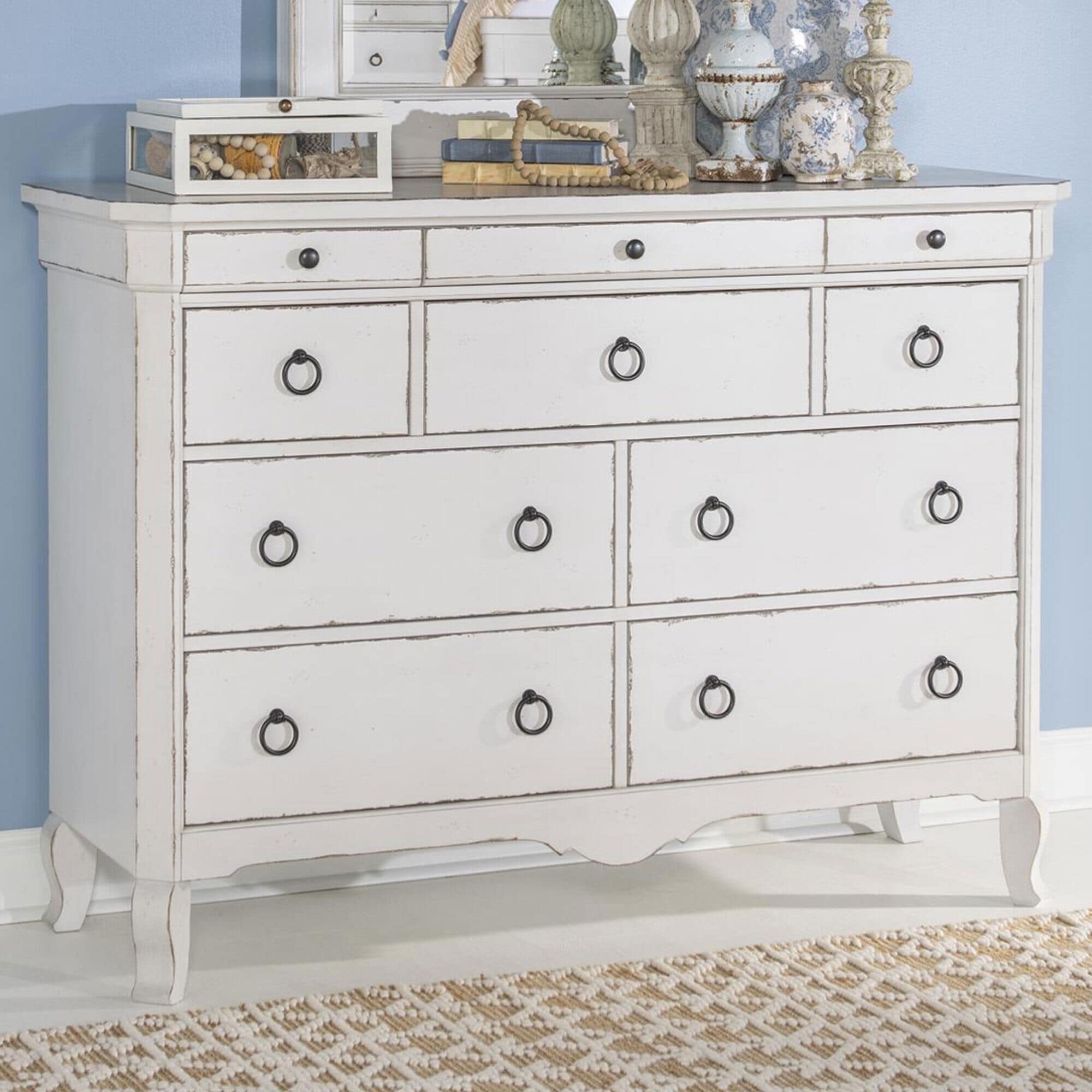 Country Living Vintage Market 10-Drawer Dresser in Picket Fence
