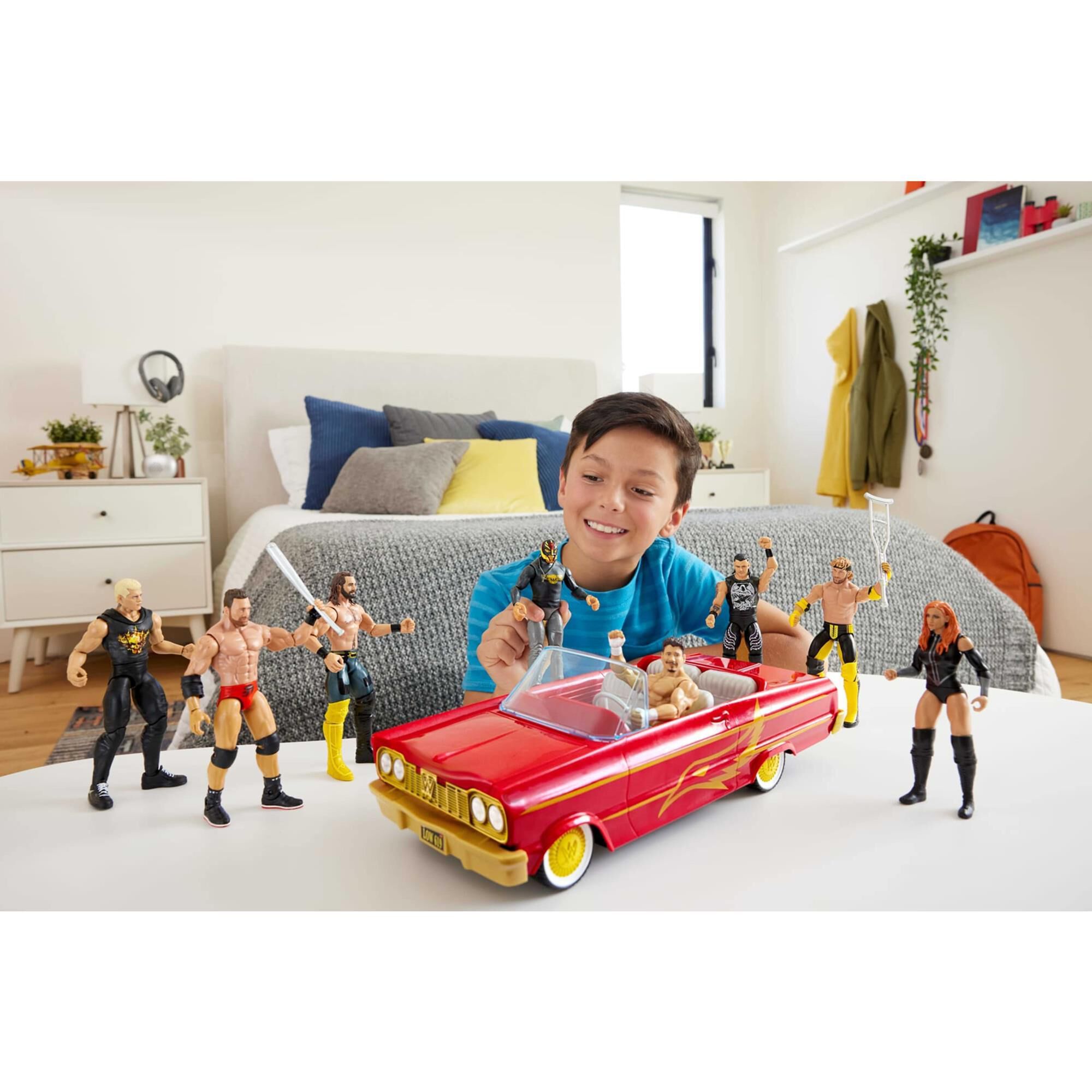 WWE Lucha Low Rider Vehicle with Action Figure