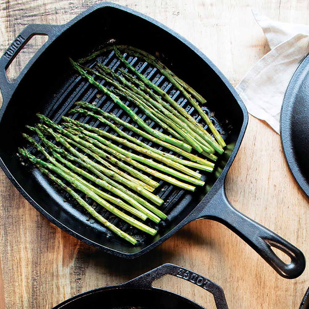 Lodge Cast Iron 10.5 Square Cast Iron Grill Pan in Black