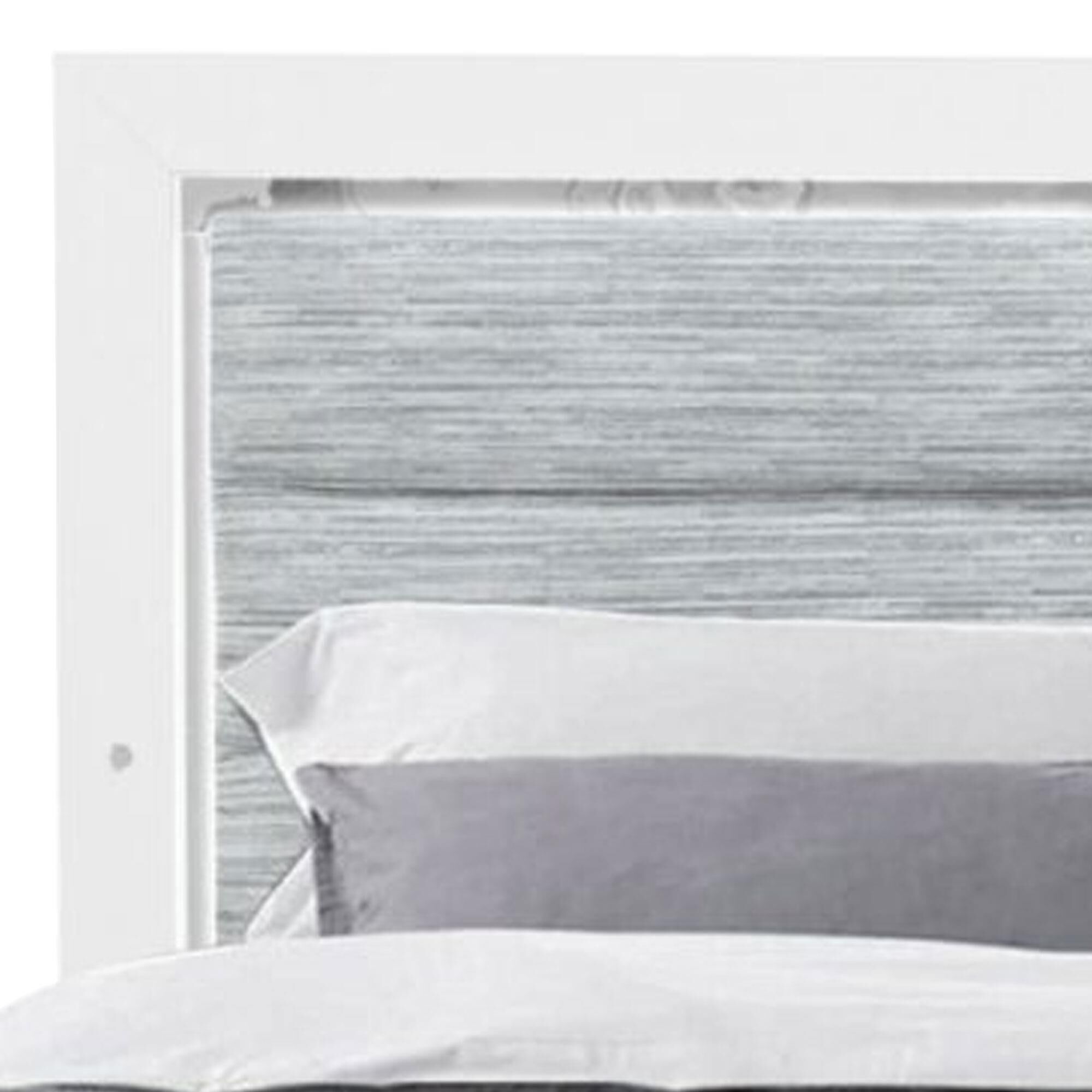 Global Furniture USA Luccia Queen Bed with LED in White