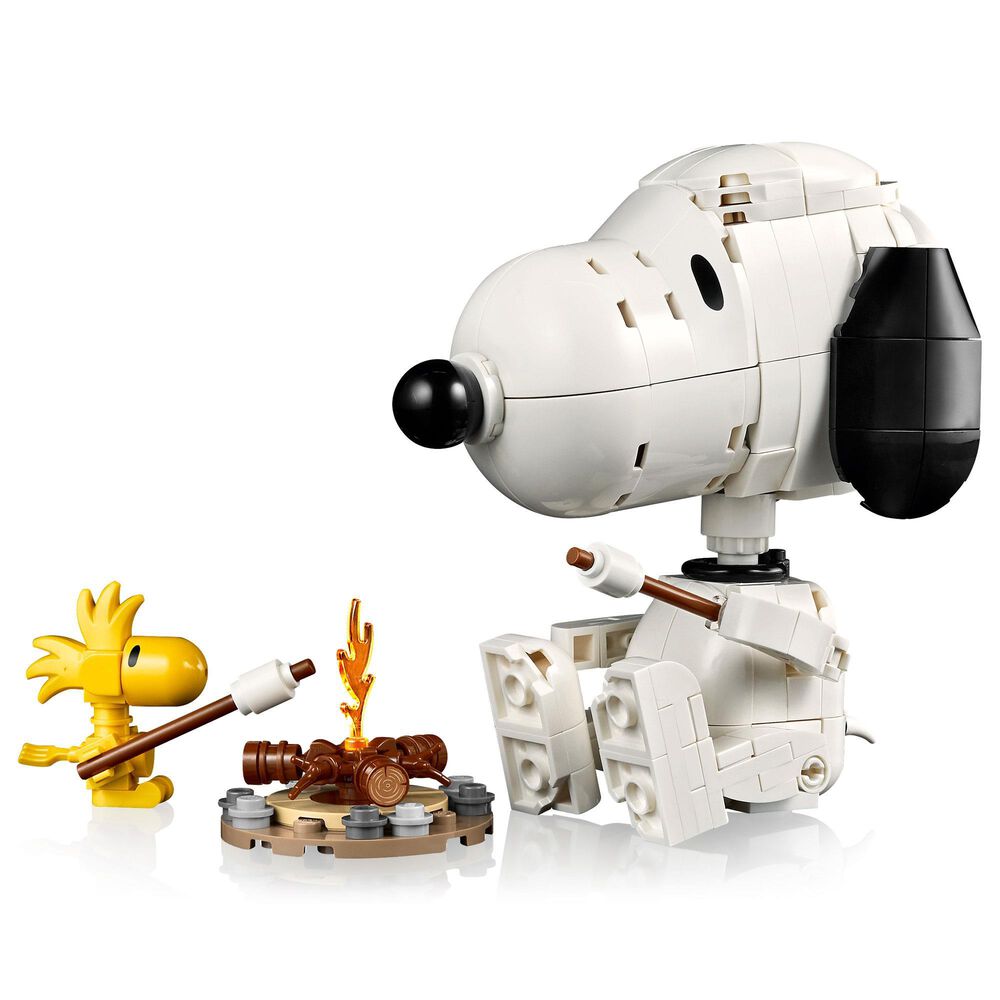 LEGO Ideas Peanuts Snoopy's Doghouse Building Set, , large