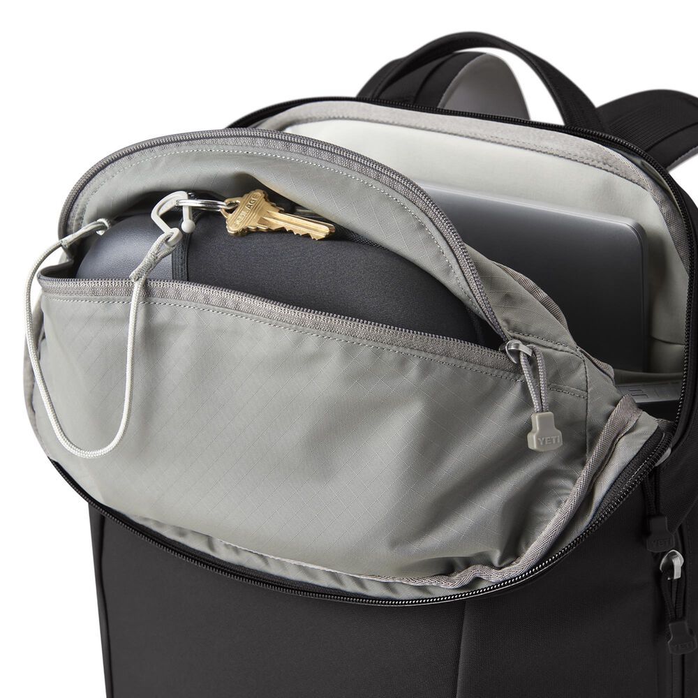 YETI Crossroads 22L Backpack in Black, , large