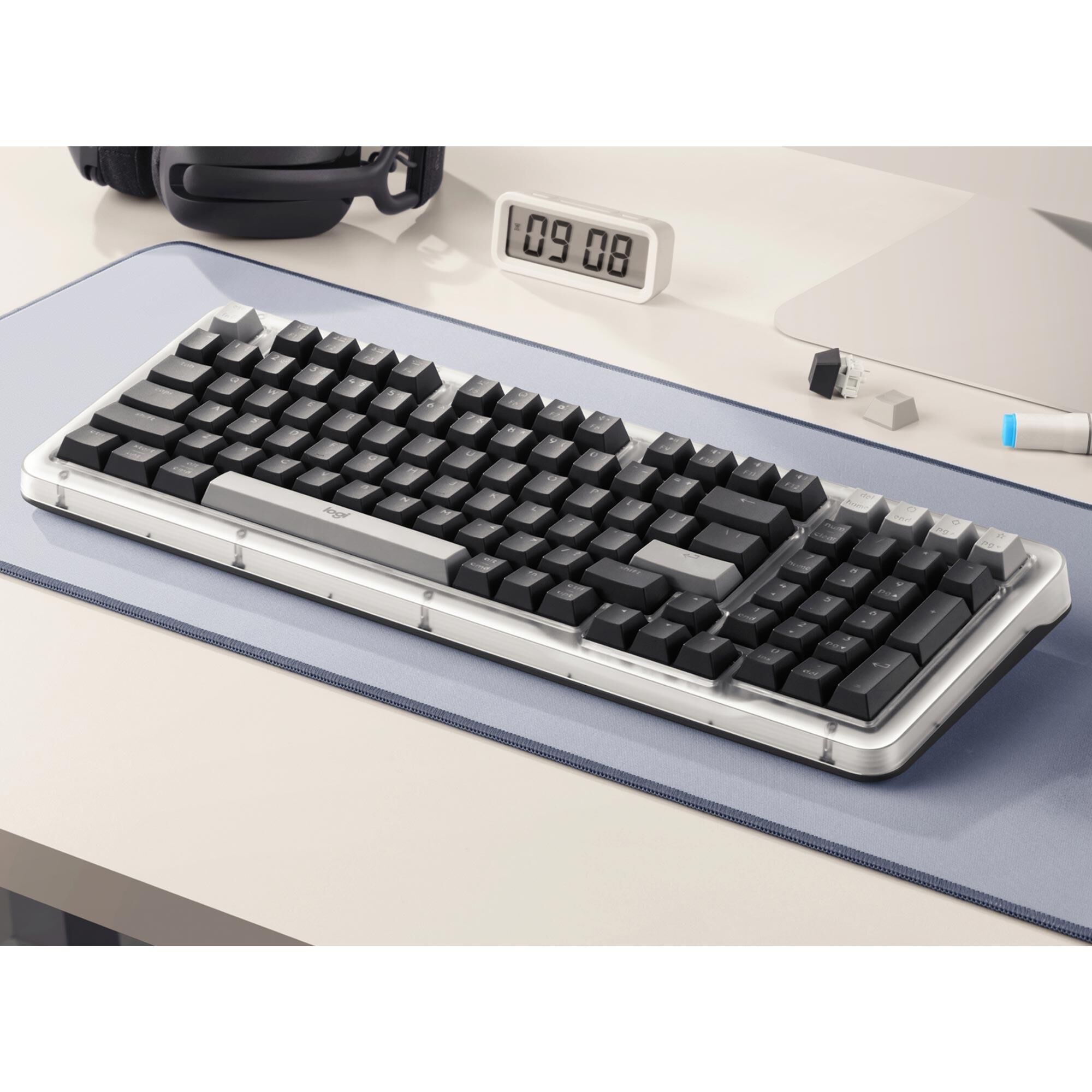 Logitech Alto Keys K98M Wireless Mechanical Keyboard in Graphite