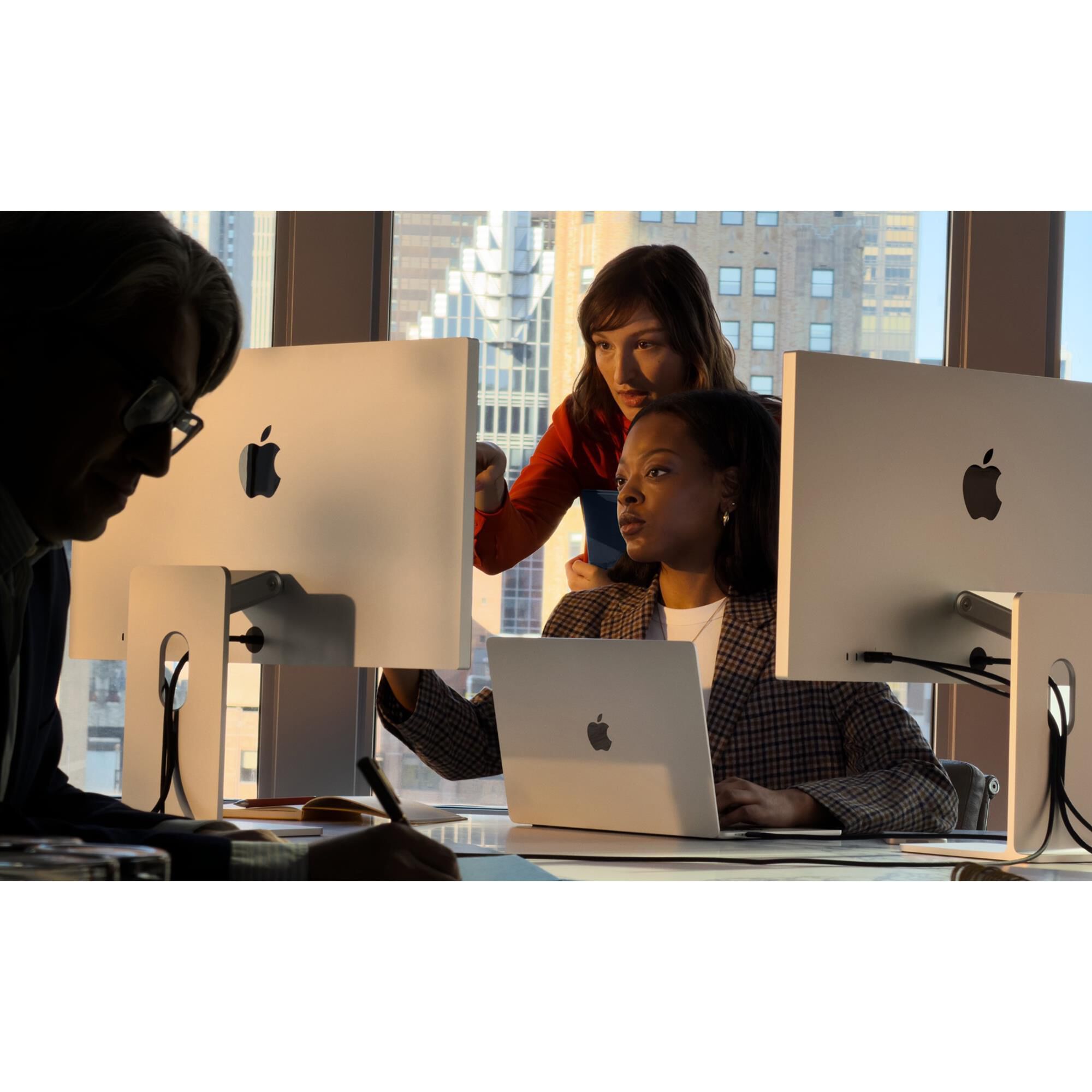 Apple Studio Display - Standard Glass - Tilt- and Height