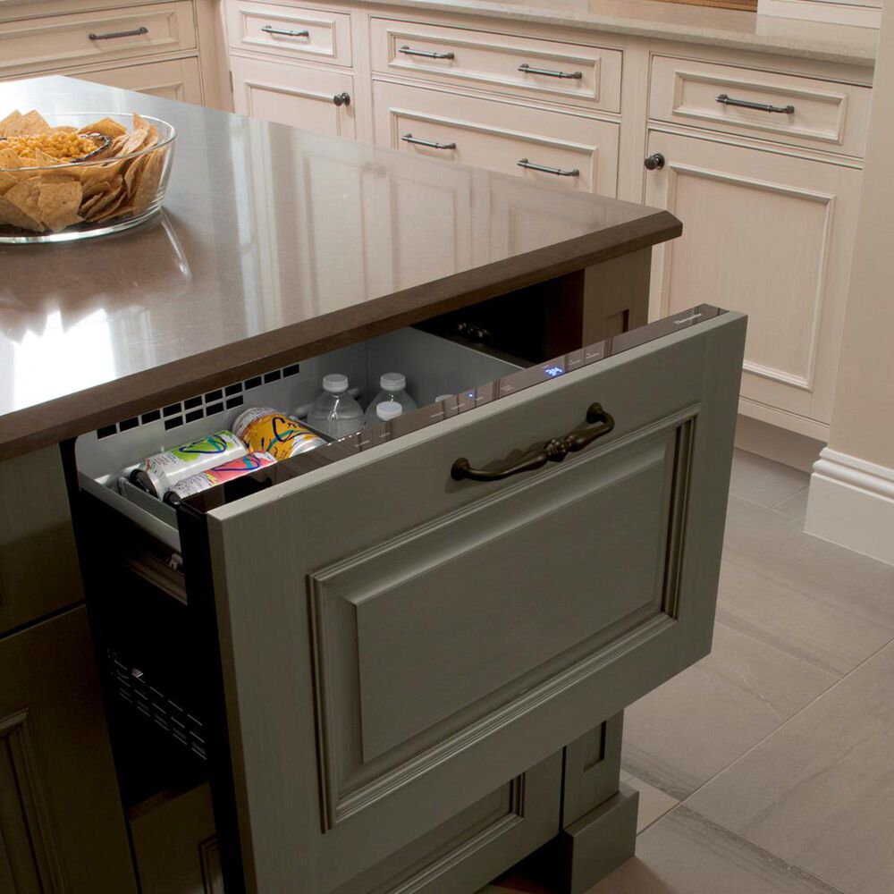 Thermador 24" 4.7 Cu. Ft. UnderCounter Double Drawer Refrigerator