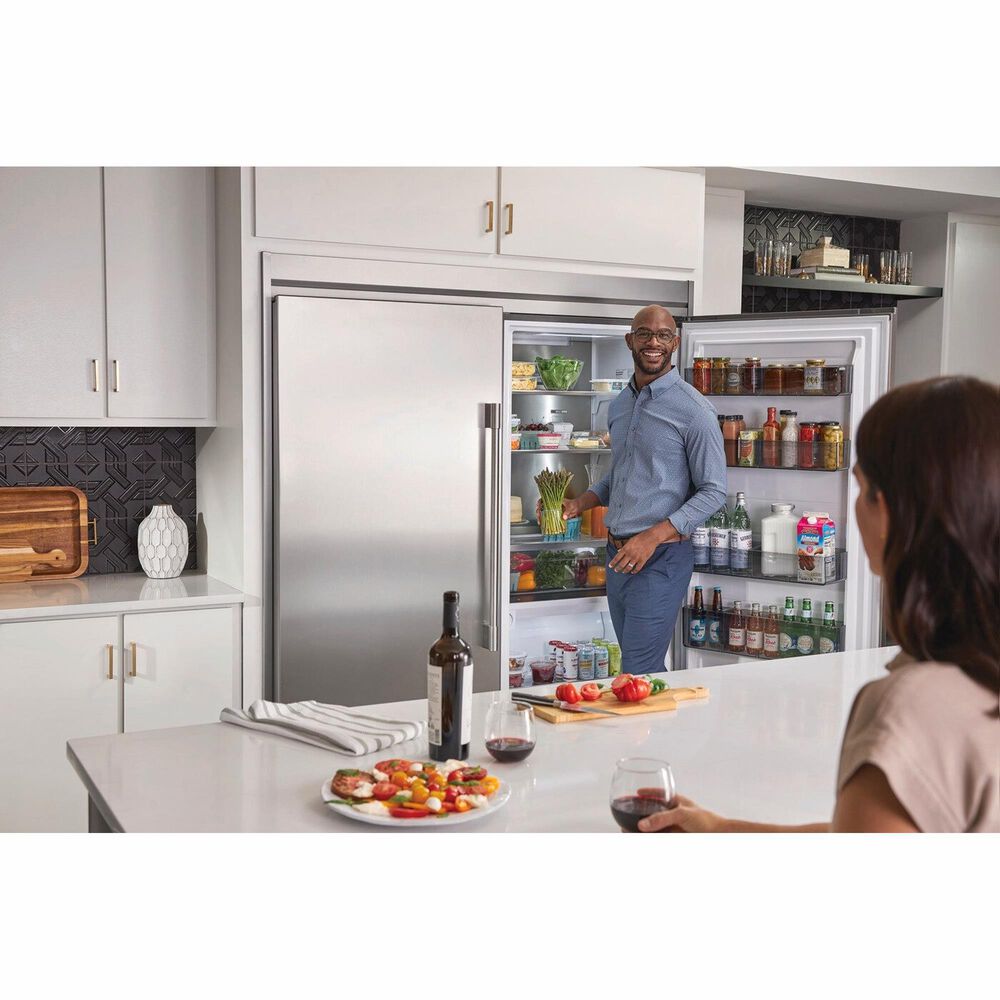 Frigidaire Professional 18.9 Cu. Ft. Single-Door Left Hinge Freezer & 18.9  Cu. Ft. Single-Door Right Hinge Refrigerator in Stainless Steel