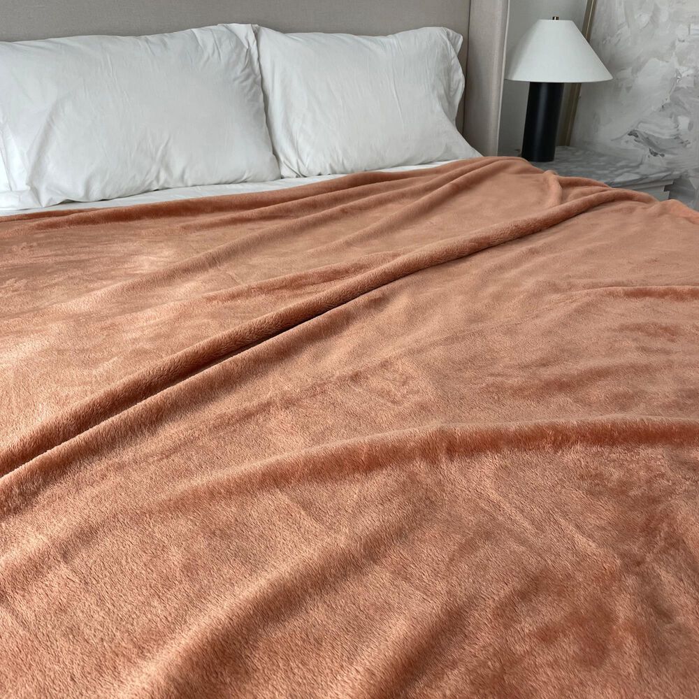 Peking Handicraft 90&quot; x 108&quot; Queen Plush Blanket in Tan Clay, , large
