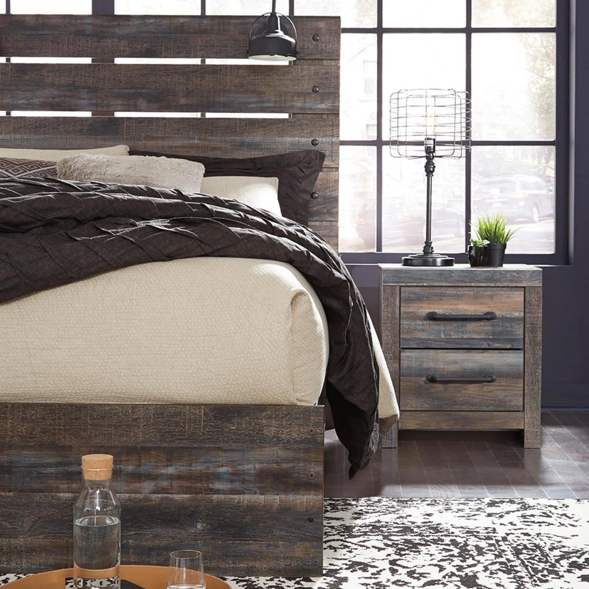 Drystan queen store bedroom set