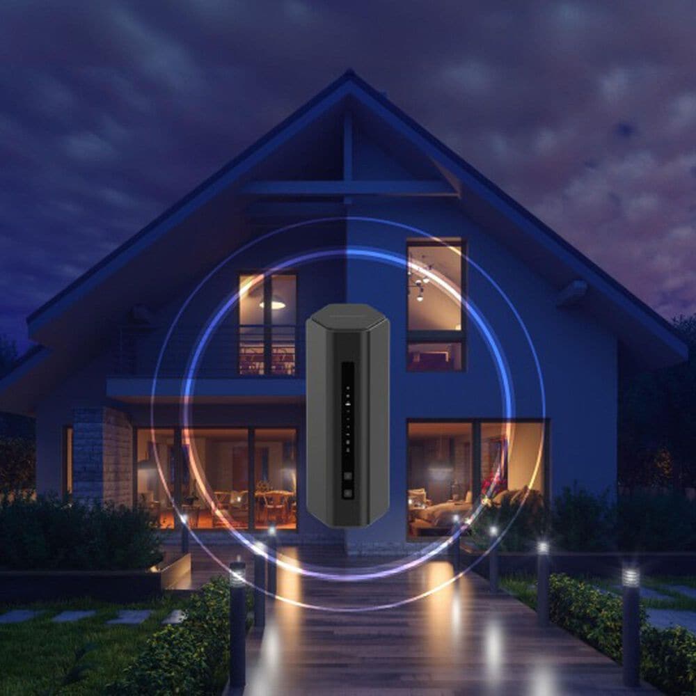 NETGEAR Nighthawk RS150 Dual Band Wi-Fi 7 Router in Black, , large