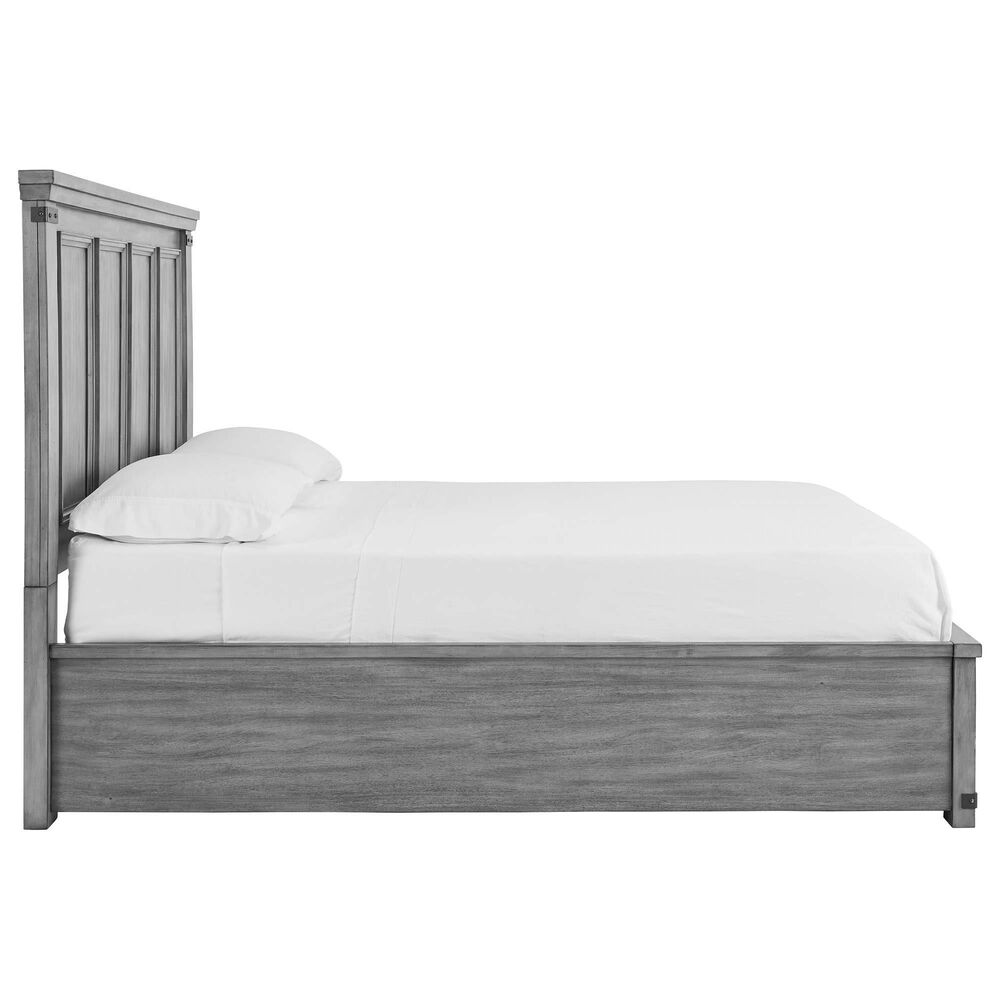 Signature Design by Ashley Russelyn 4 Piece King Bedroom Set in Gray
