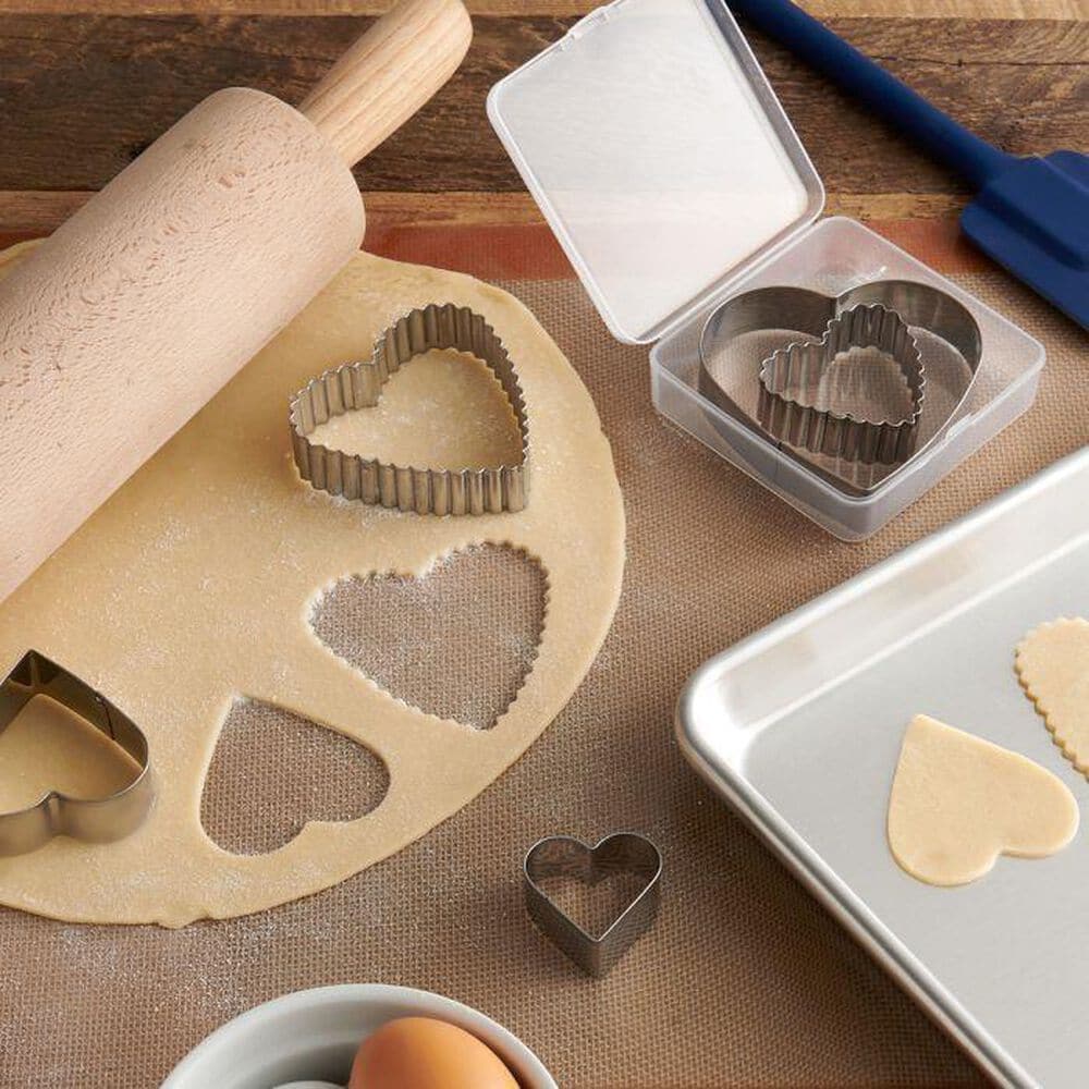 Mrs. Anderson&#39;s 5-Piece Baking Heart Cutter with Storage Container in Stainless Silver, , large