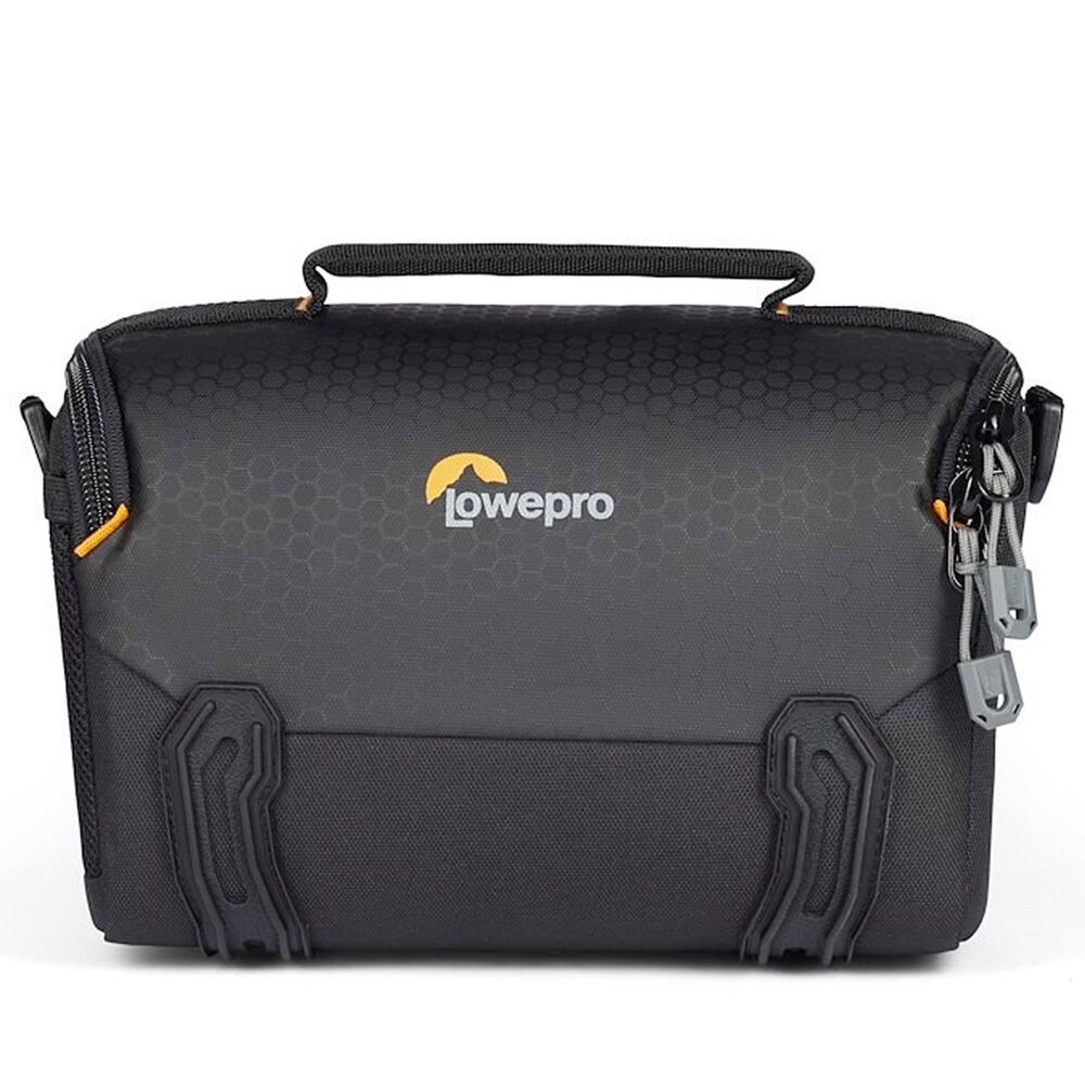 Lowepro Adventura SH 140 III Camera Case in Black, , large