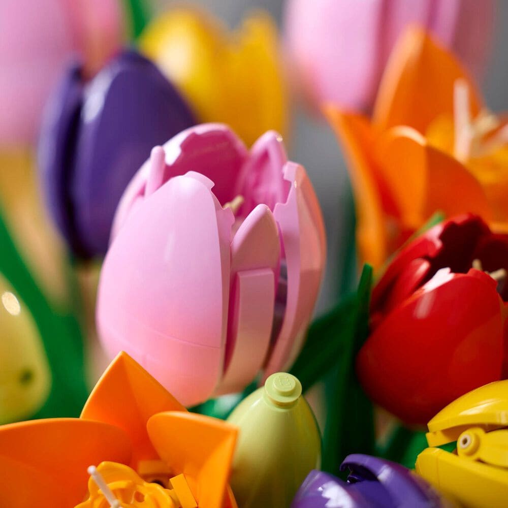 LEGO Botanicals Tulip Bouquet Building Set, , large