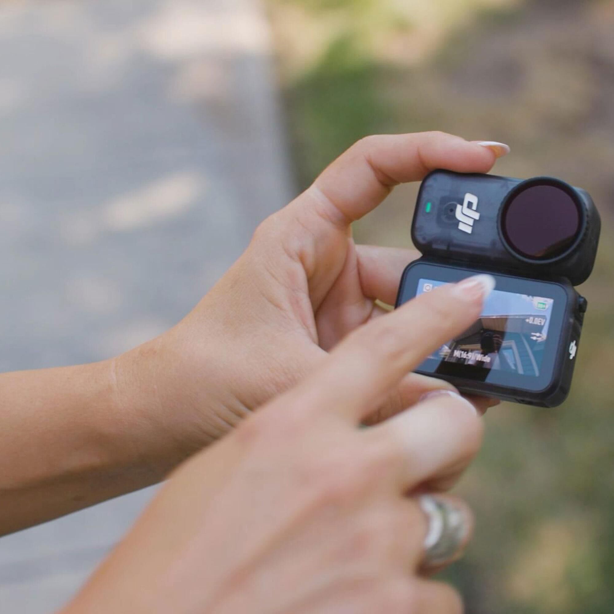 DJI Osmo Nano 128GB Action Camera Standard Combo in Black