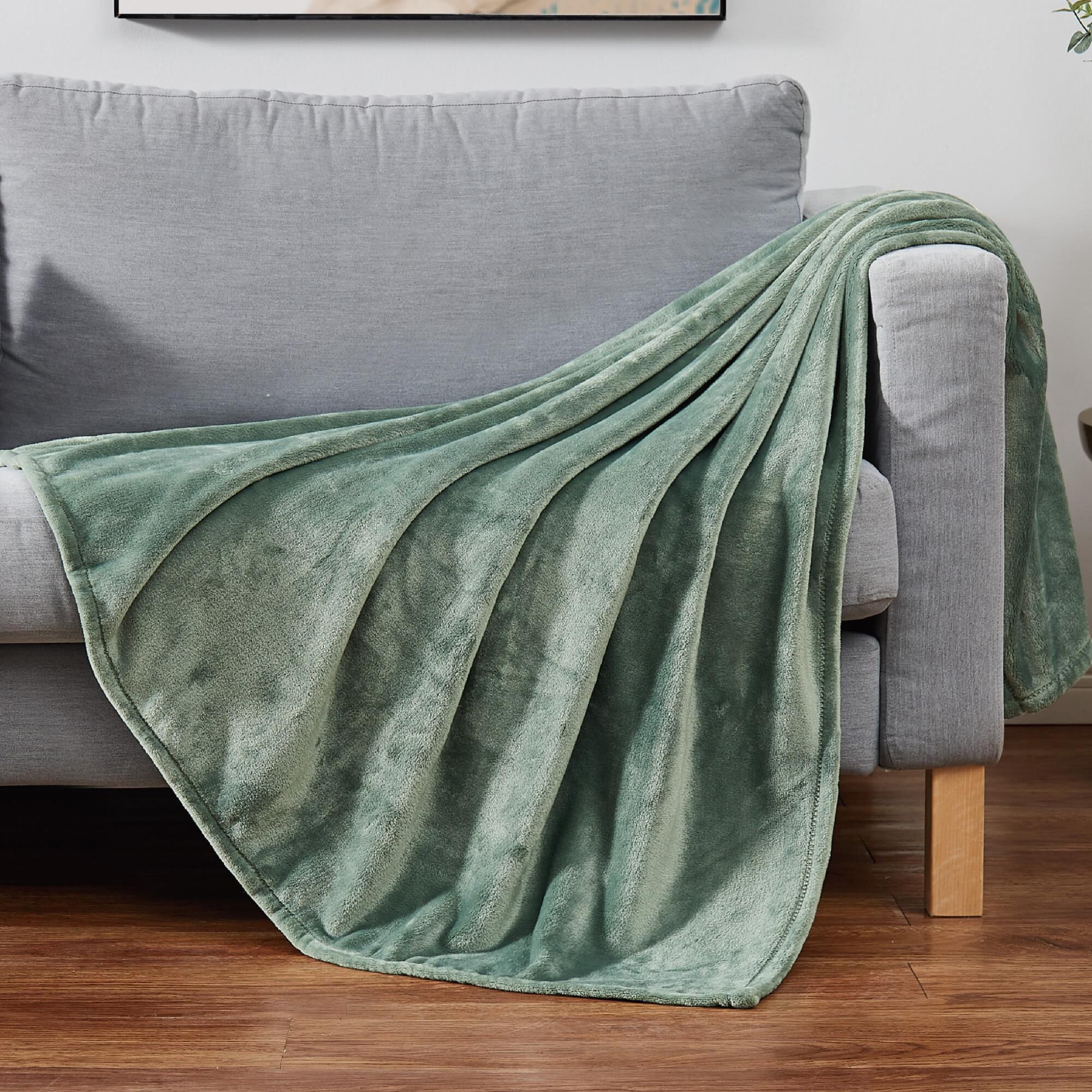 Pem America Cannon Solid Plush 60 x 80 Throw in Green NFM