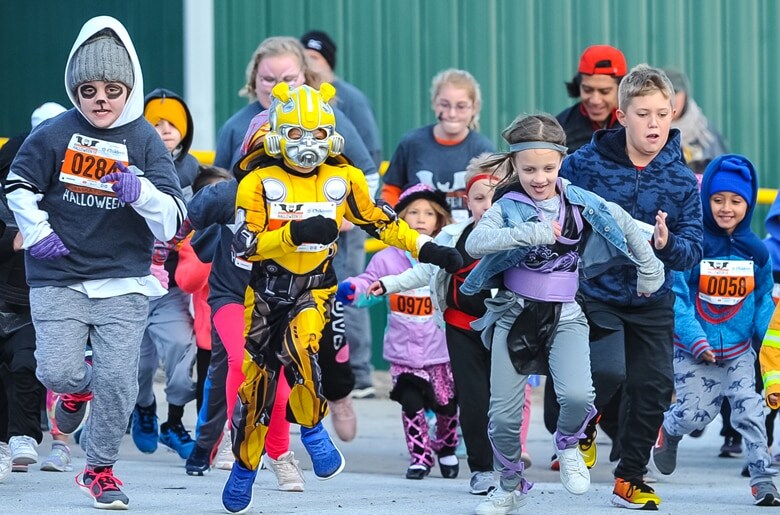 NFM's Halloween 5k runners in costume