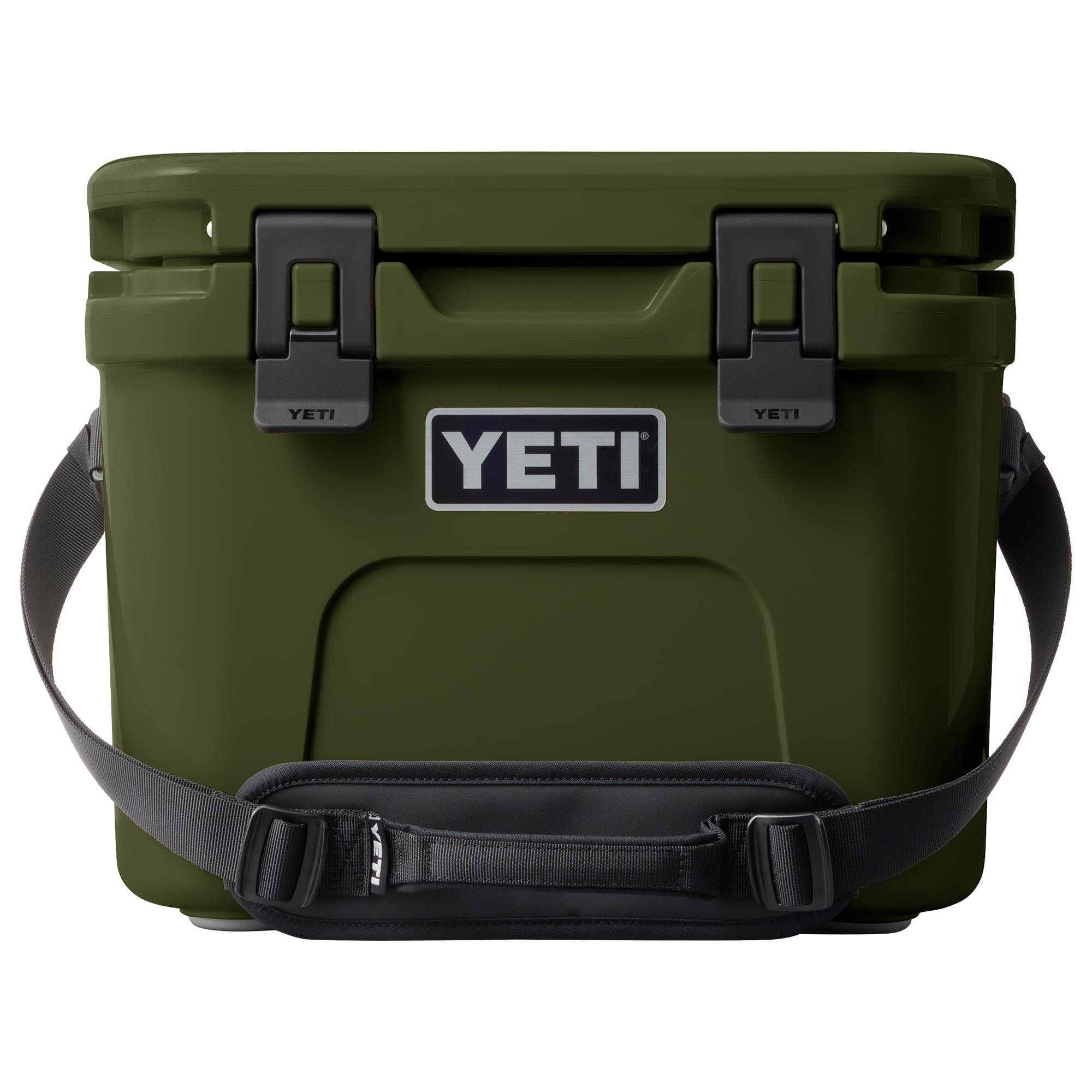 YETI Roadie 15 Cooler in Navy