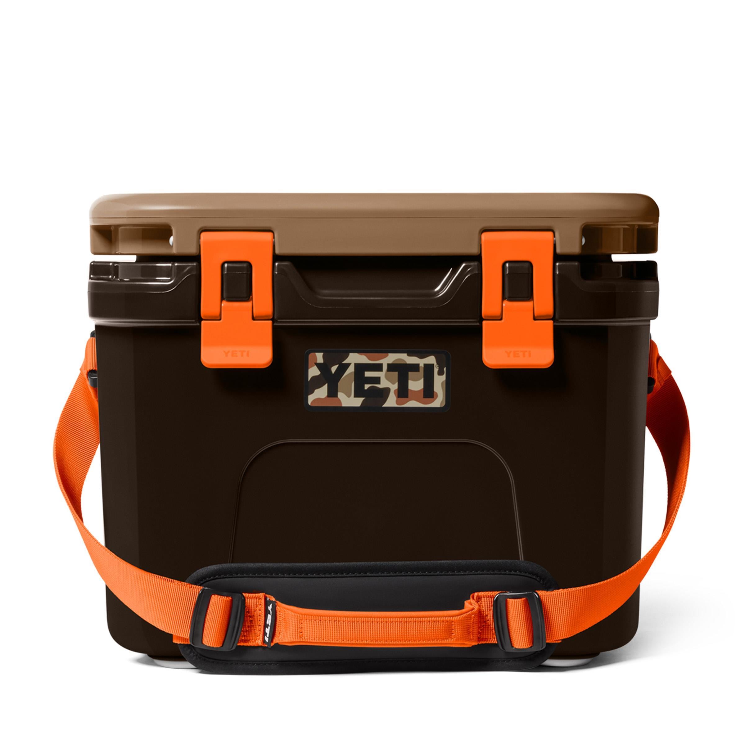 taimama☆D136F09M34 YETI Roadie 15 Cooler in Navy