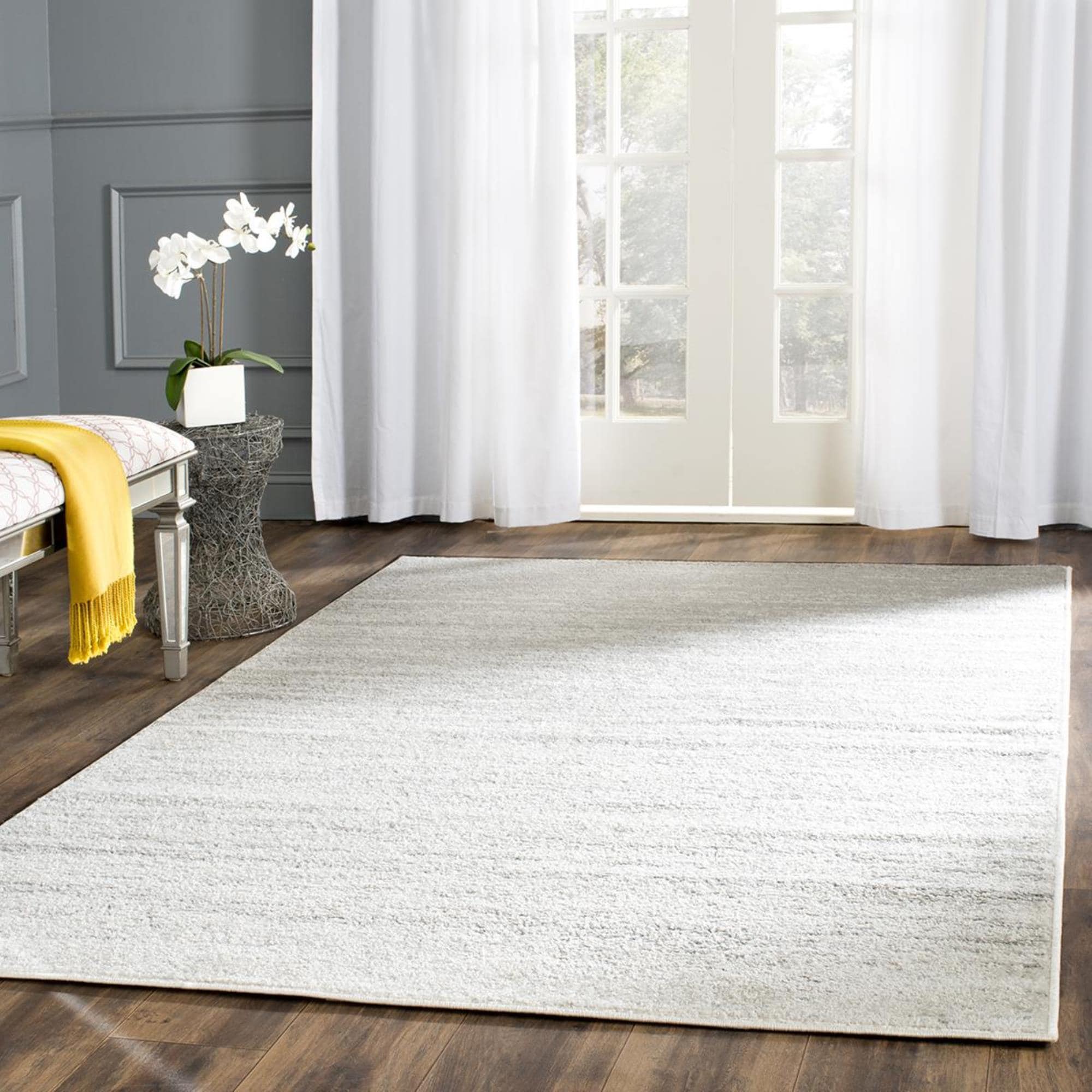 Safavieh Adirondack ADR113B-4 4' x 6' Ivory/Silver Area Rug