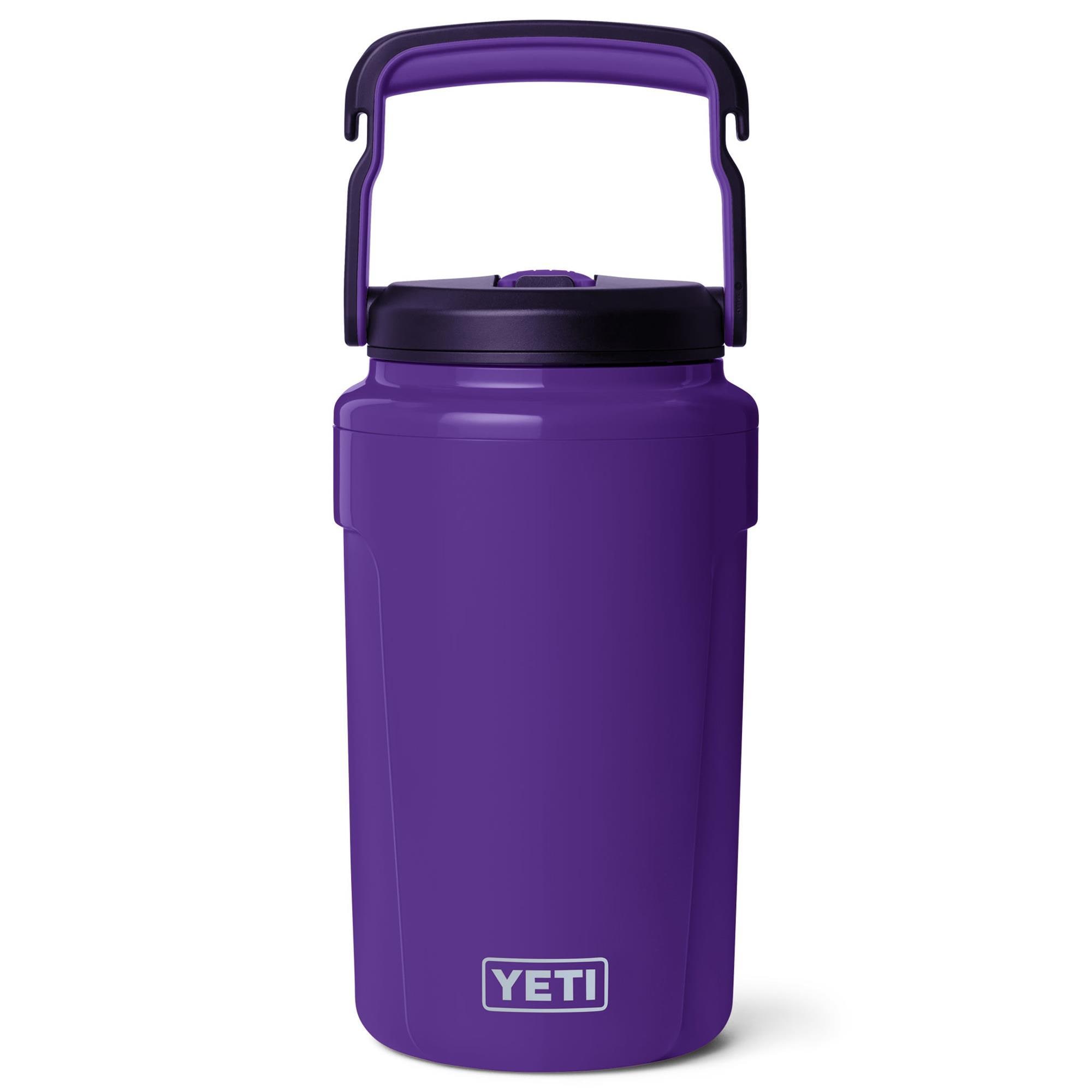 YETI Silo Half Gallon Jug with MagSlider Straw Cap in Navy