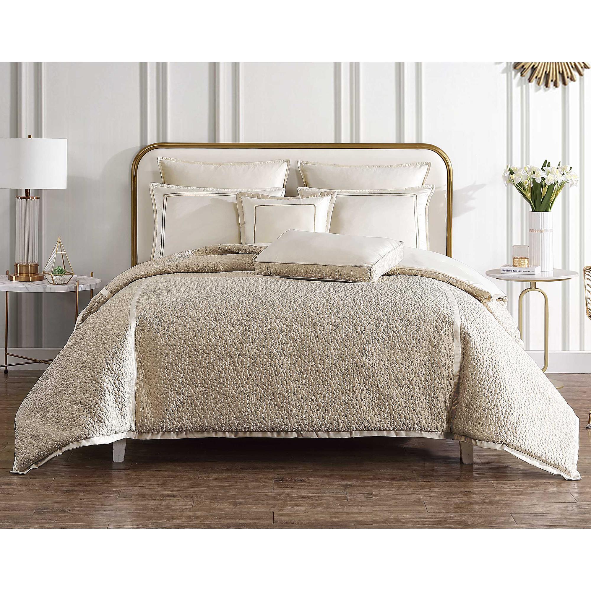 Hallmart Collectibles Radius 7-Piece Queen Comforter Set in Gold