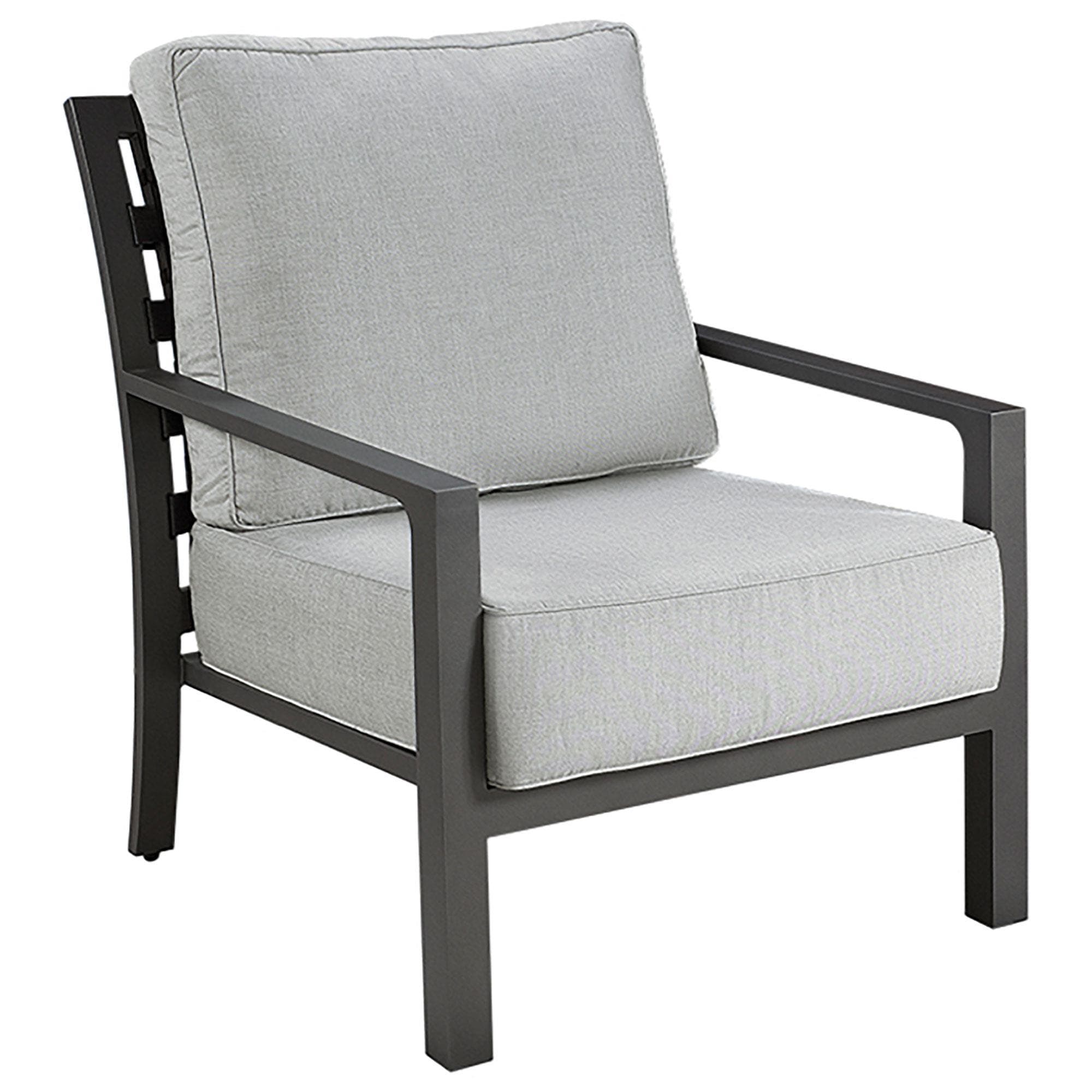 Slate and Company Casselberry Outdoor Lounge Chair in Lifeguard Dove