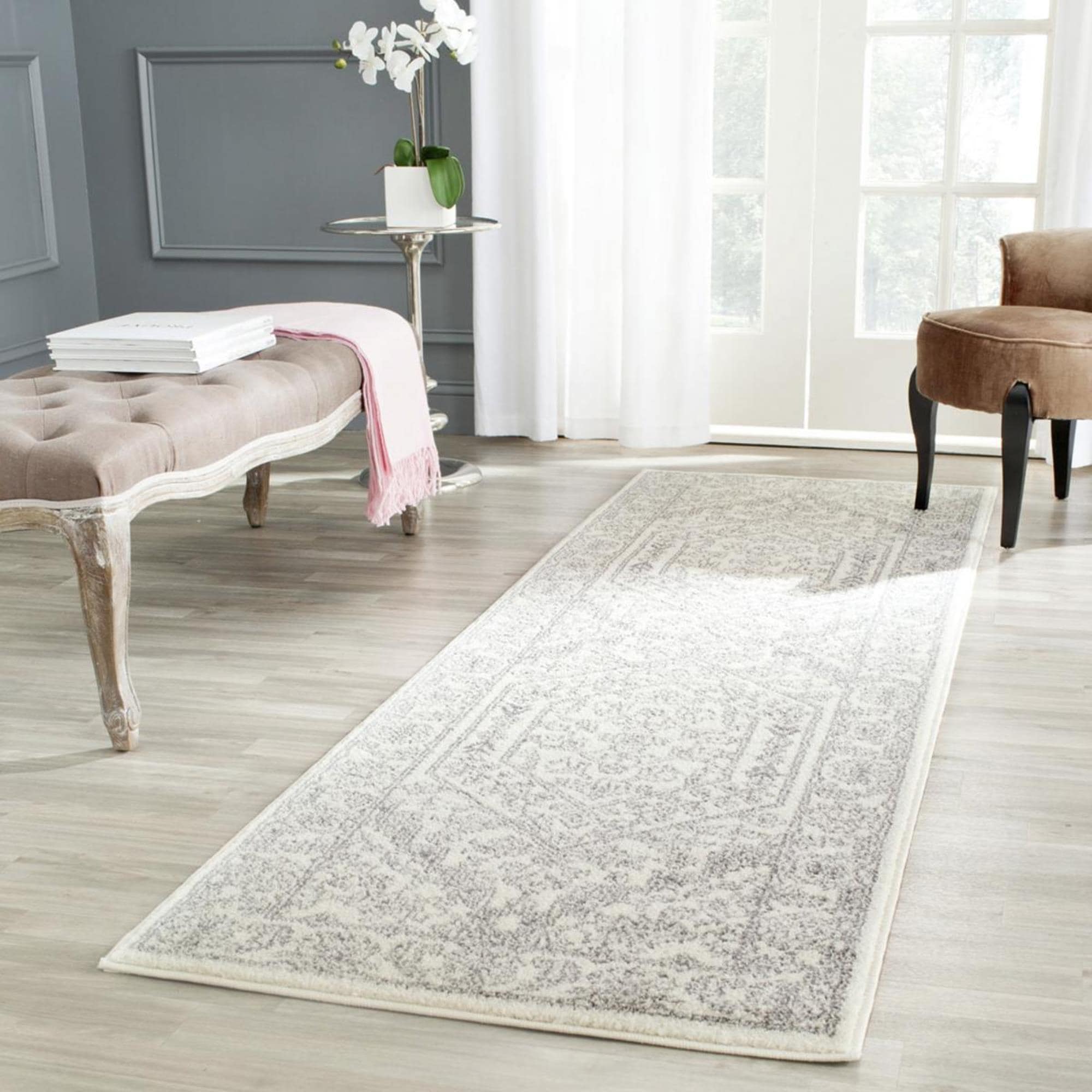Safavieh Adirondack ADR108B-28 2'6