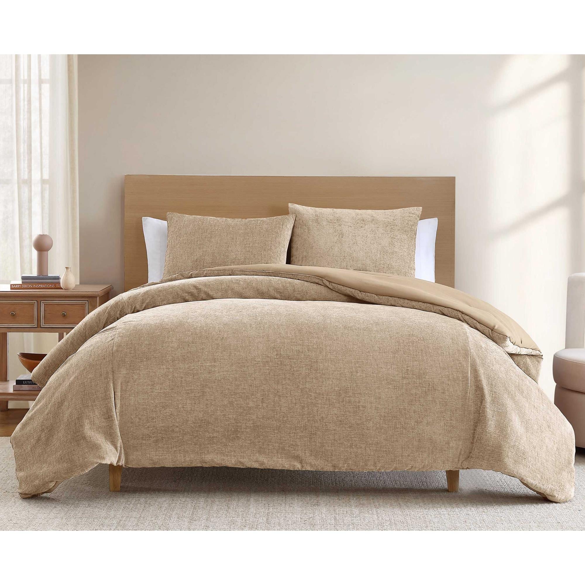 Hallmart Collectibles Niles 3-Piece Queen Comforter Set in Beige
