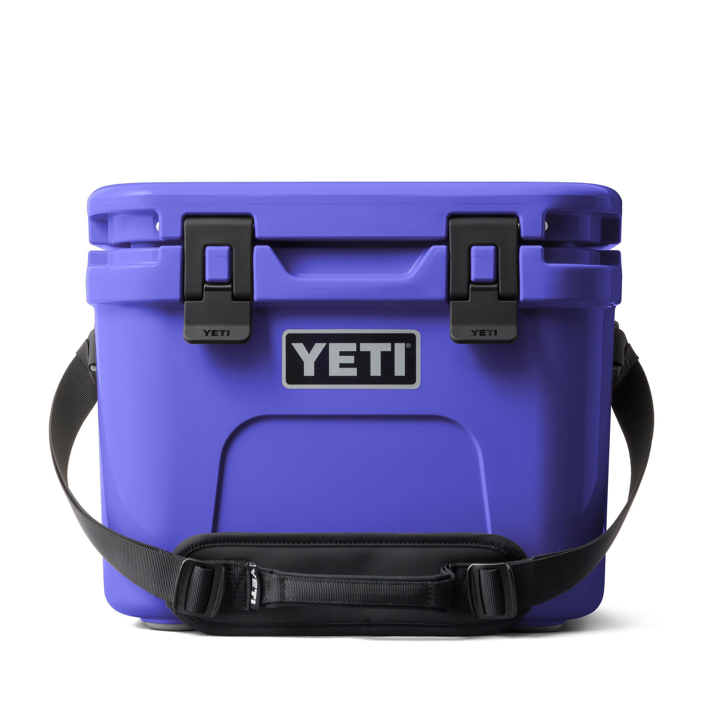 YETI Roadie 15 Cooler in Ultramarine Violet